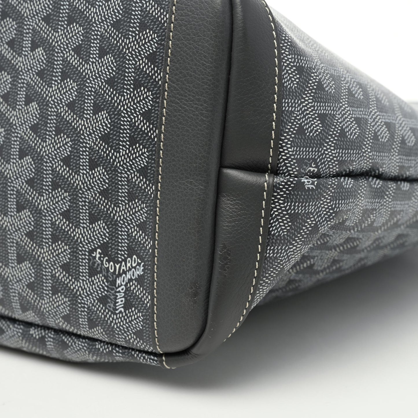 Goyardine Artois MM Grey