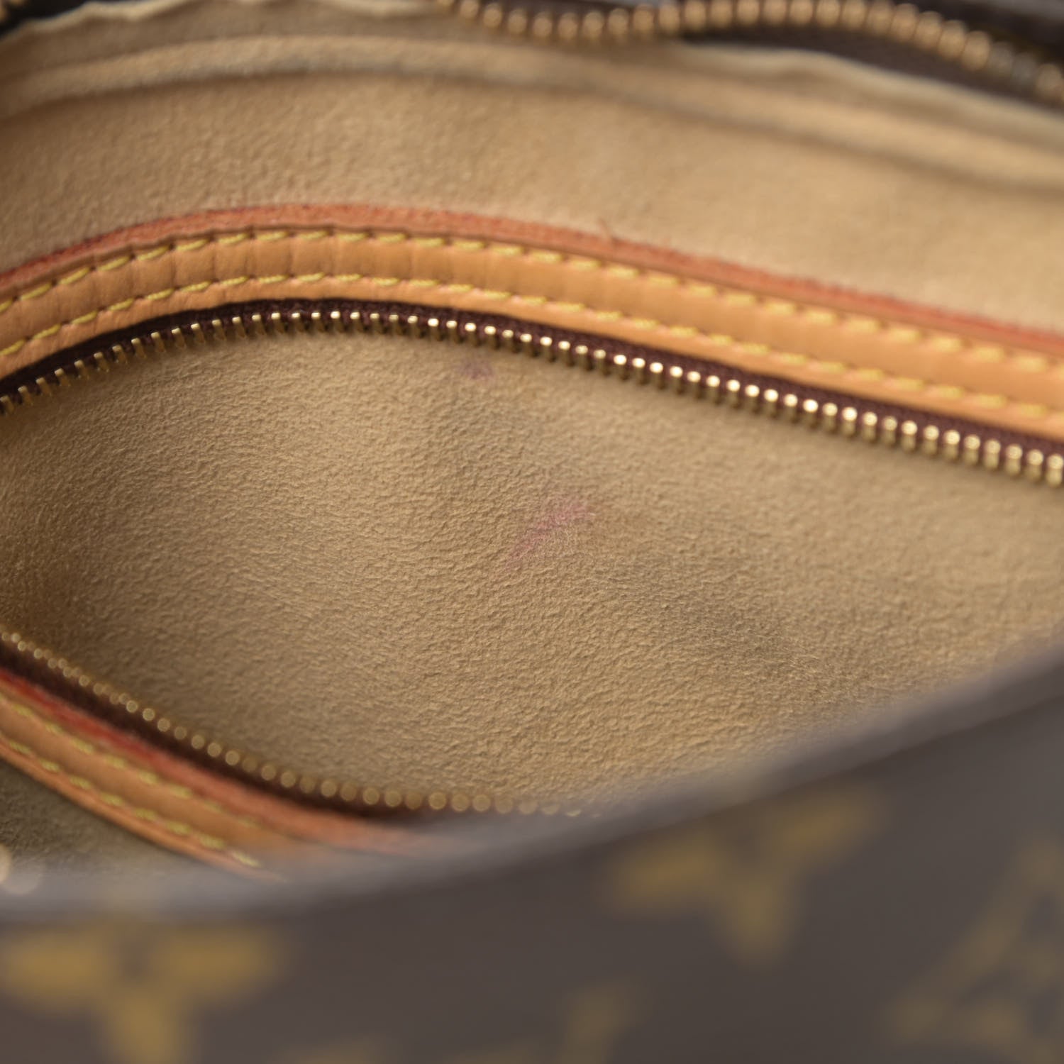 Louis Vuitton Monogram Looping MM 11 of 18