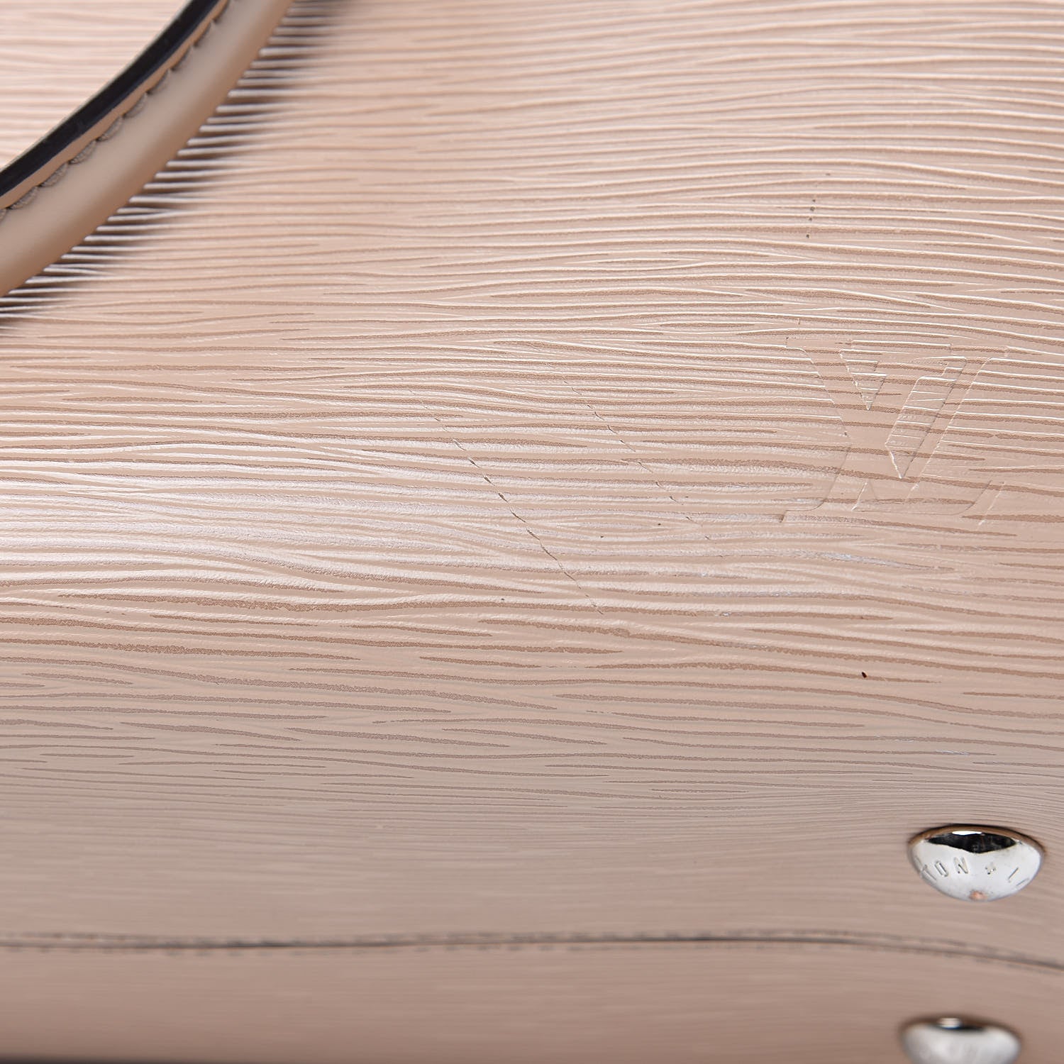 Louis Vuitton Epi Soufflot MM Dune 10 of 13