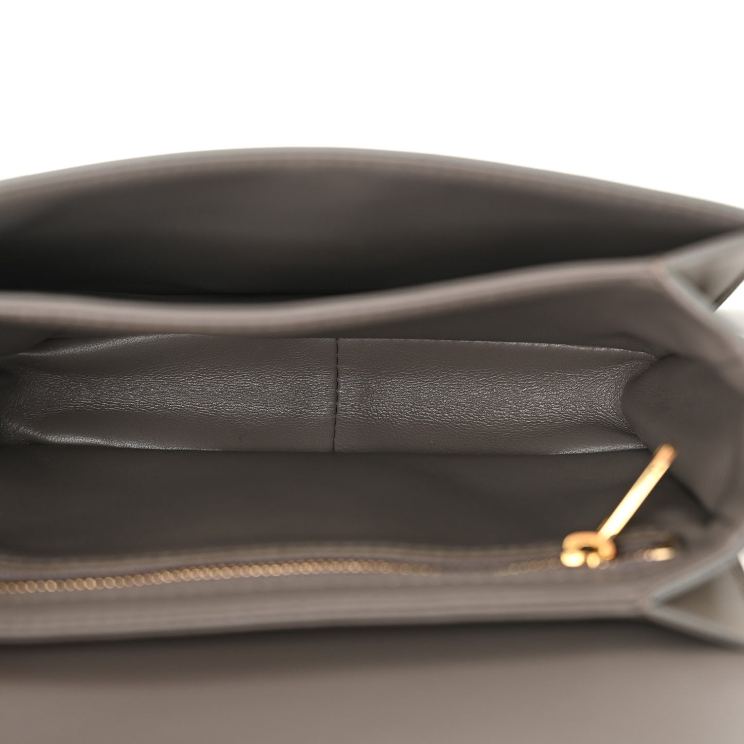 Shiny Calfskin Teen Triomphe Pebble