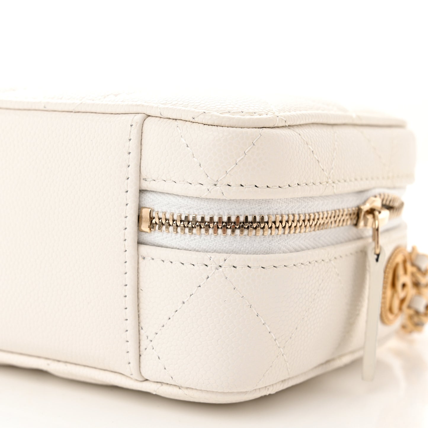 Caviar Quilted Twist Your Buttons Clutch With Chain White