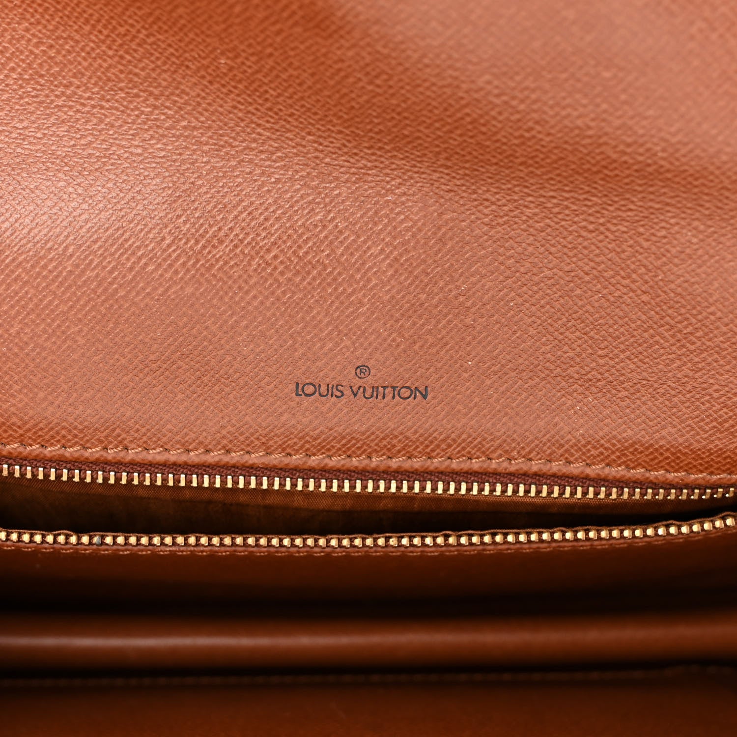 Louis Vuitton Monogram Pochette Dame 29 6 of 8