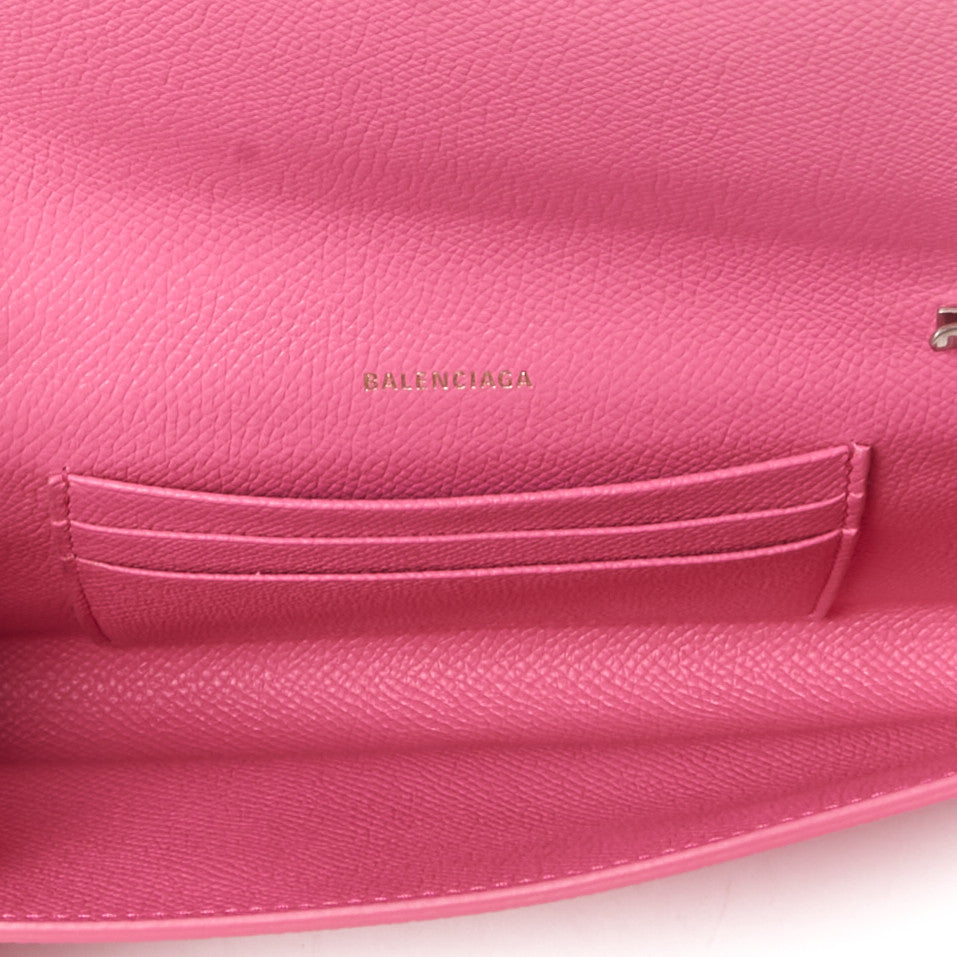 Signature Grained Calfskin Logo Ville Wallet on Chain Bubble Gum Black
