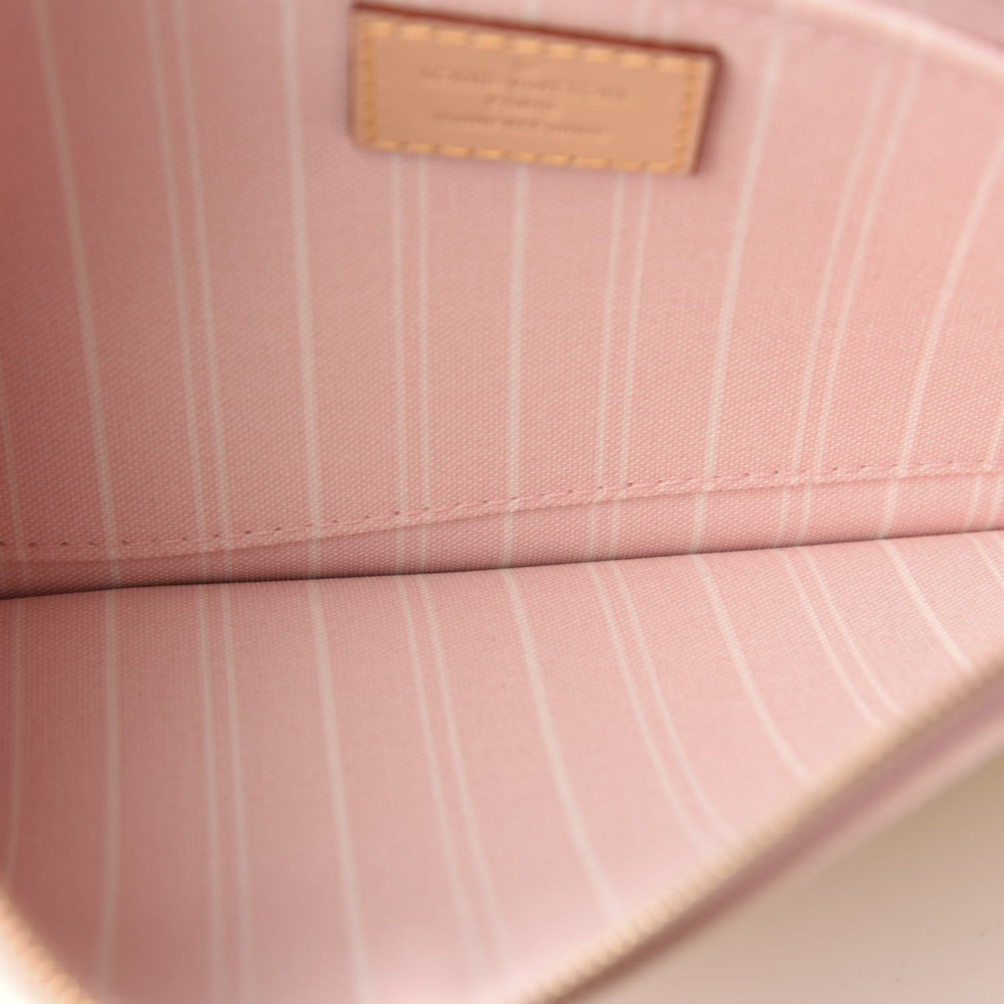 Monogram Giant By The Pool Neverfull MM Light Pink