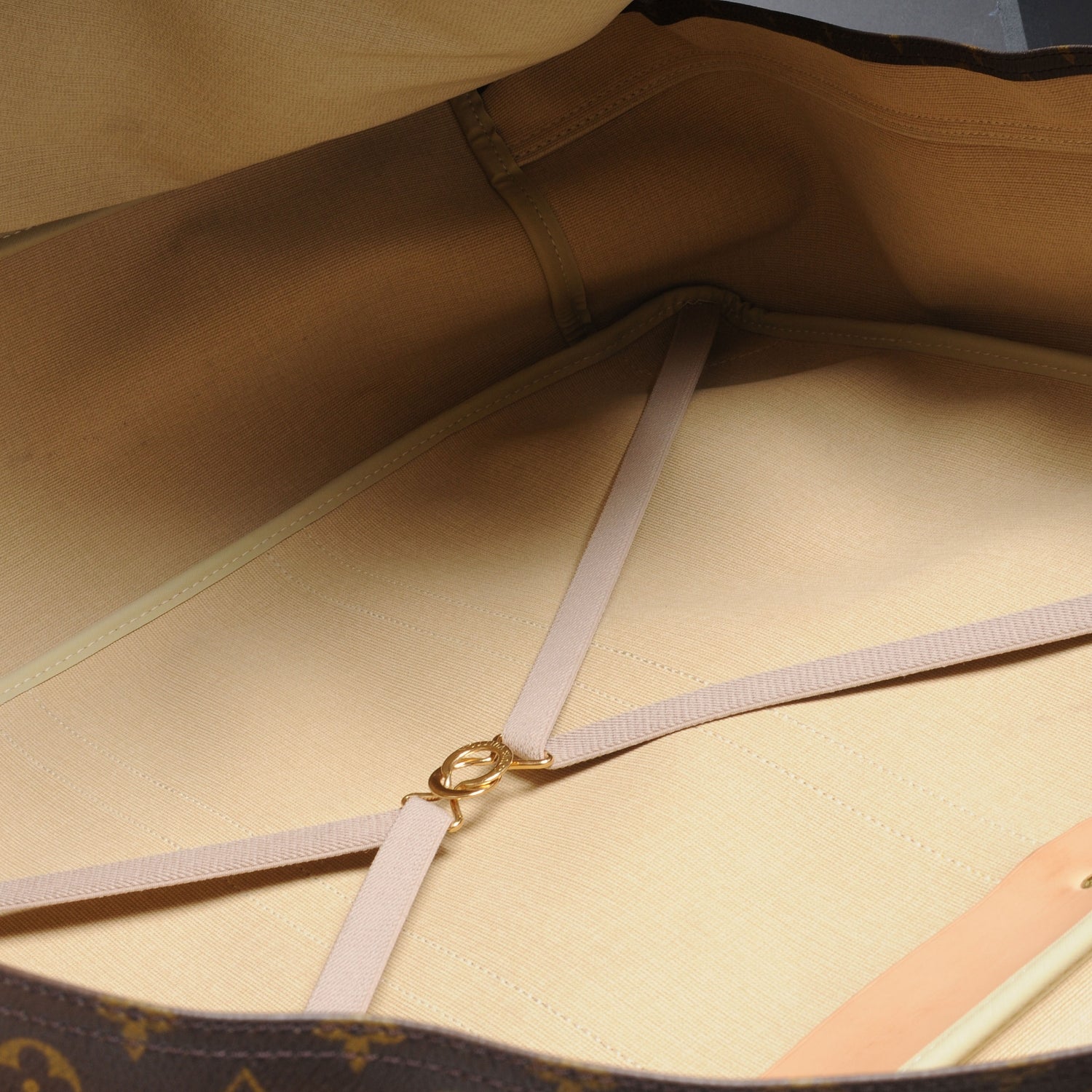 Louis Vuitton Monogram Sirius 60 6 of 7