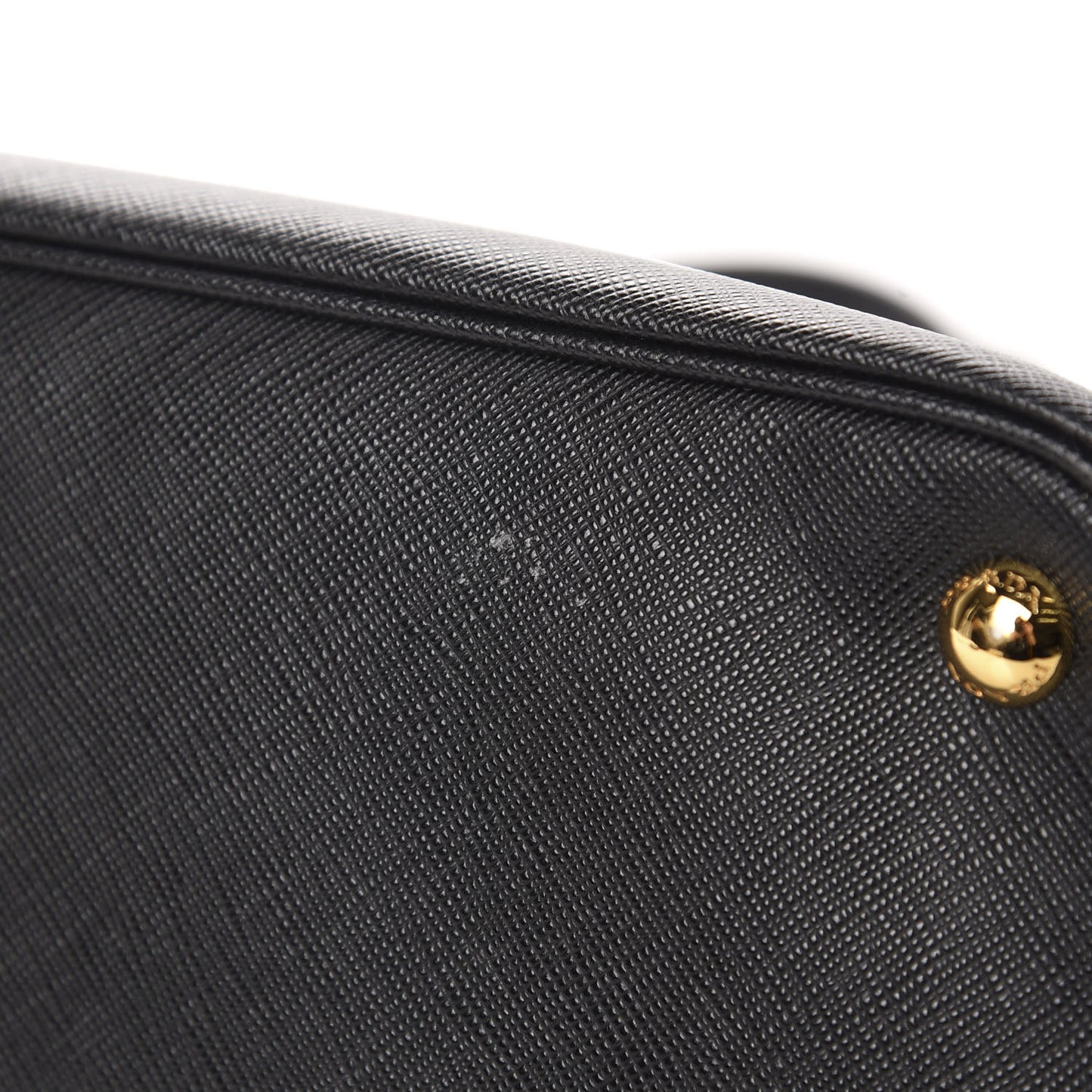 Saffiano Medium Galleria Double Zip Tote Black