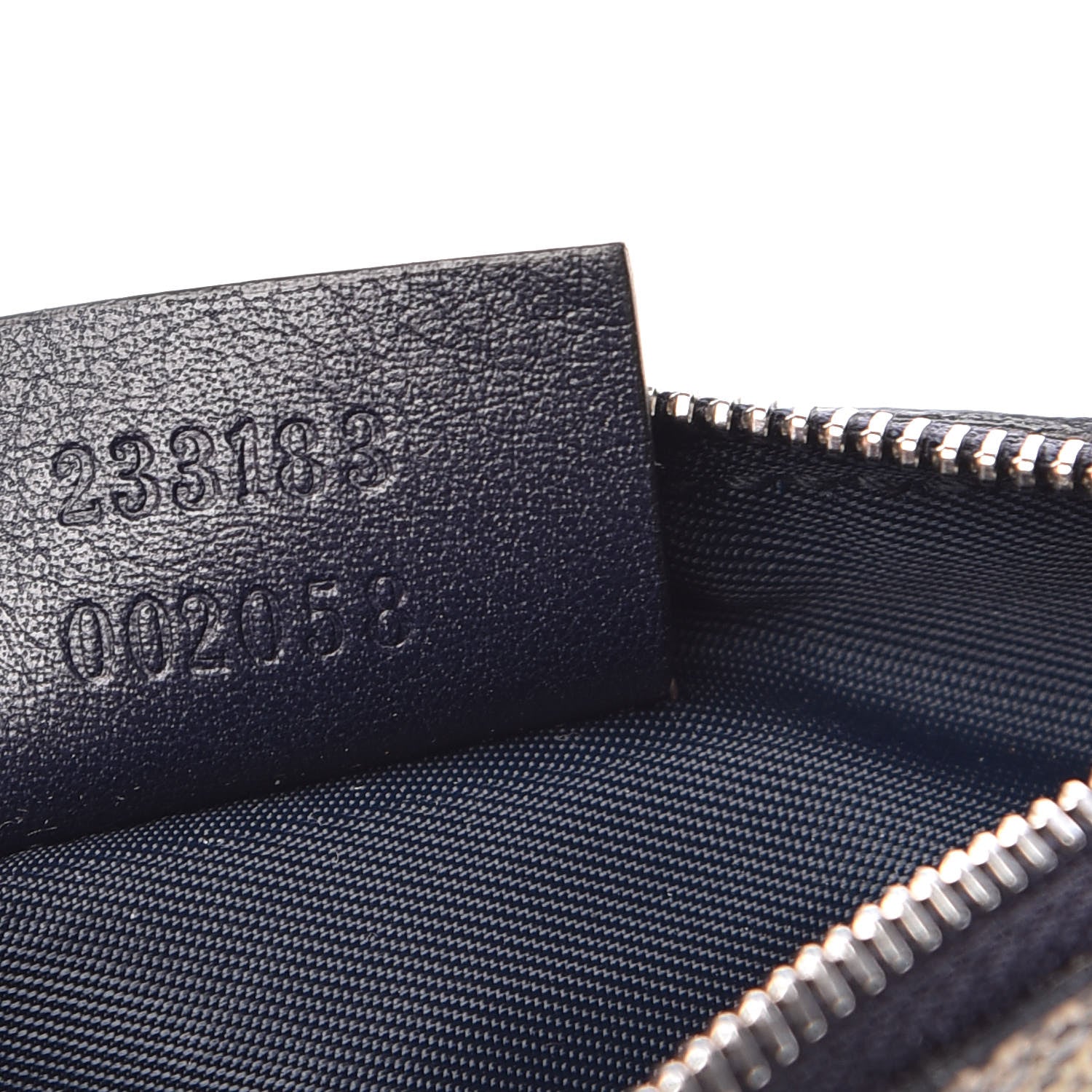 Gucci GG Supreme Monogram Key Case Beige Blue 7 of 7