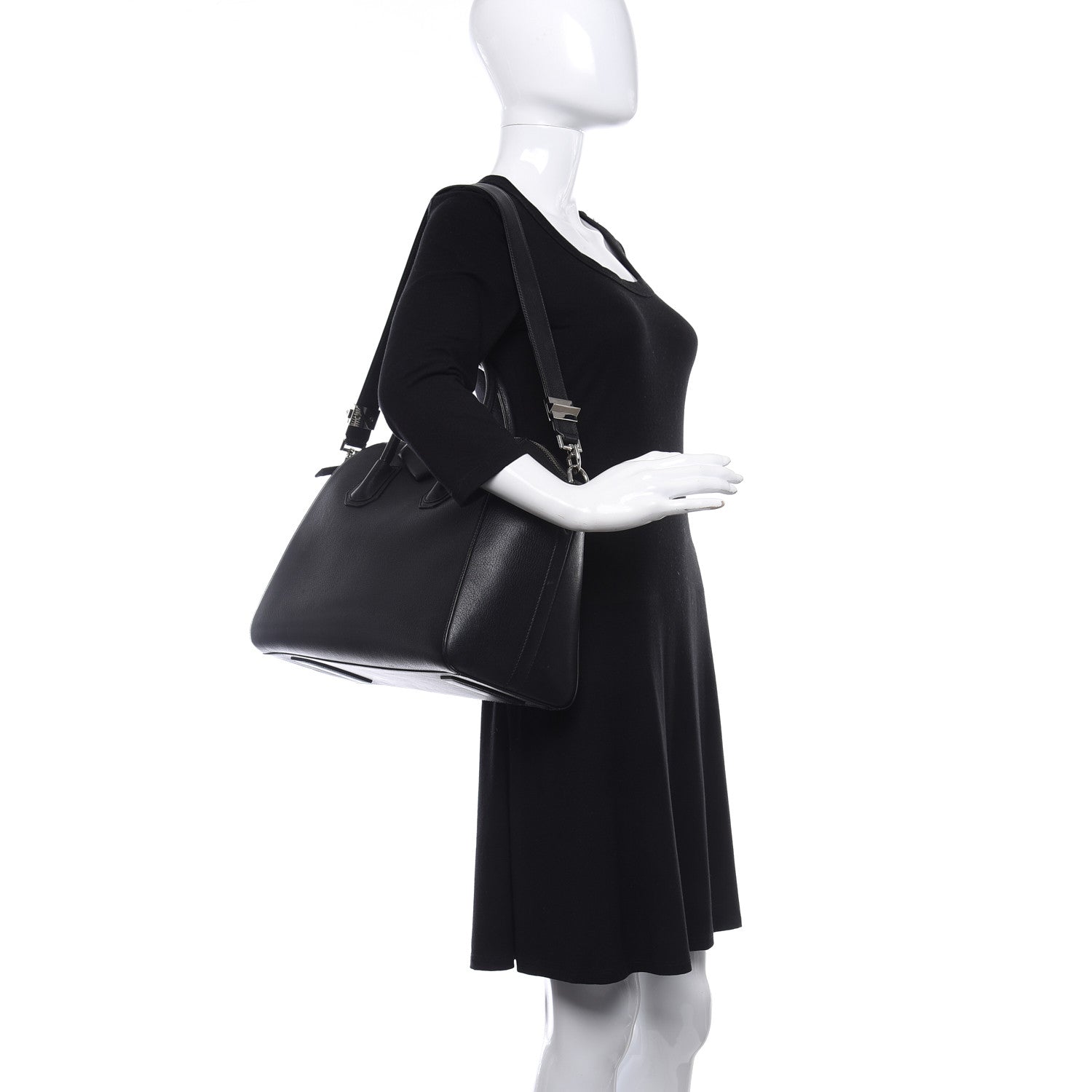 Givenchy Sugar Goatskin Medium Antigona Black 2 of 8
