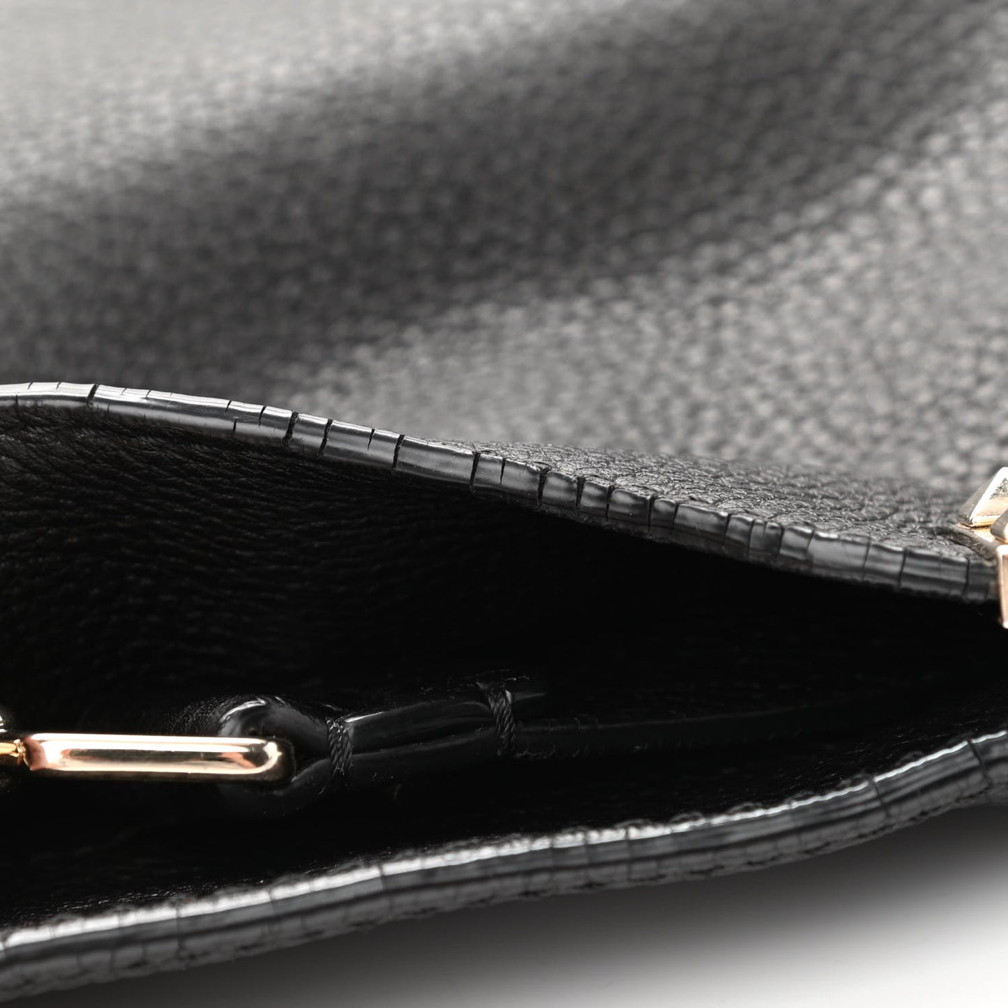 Pebbled Calfskin Small Rockstud Flip-Lock Messenger Bag Black