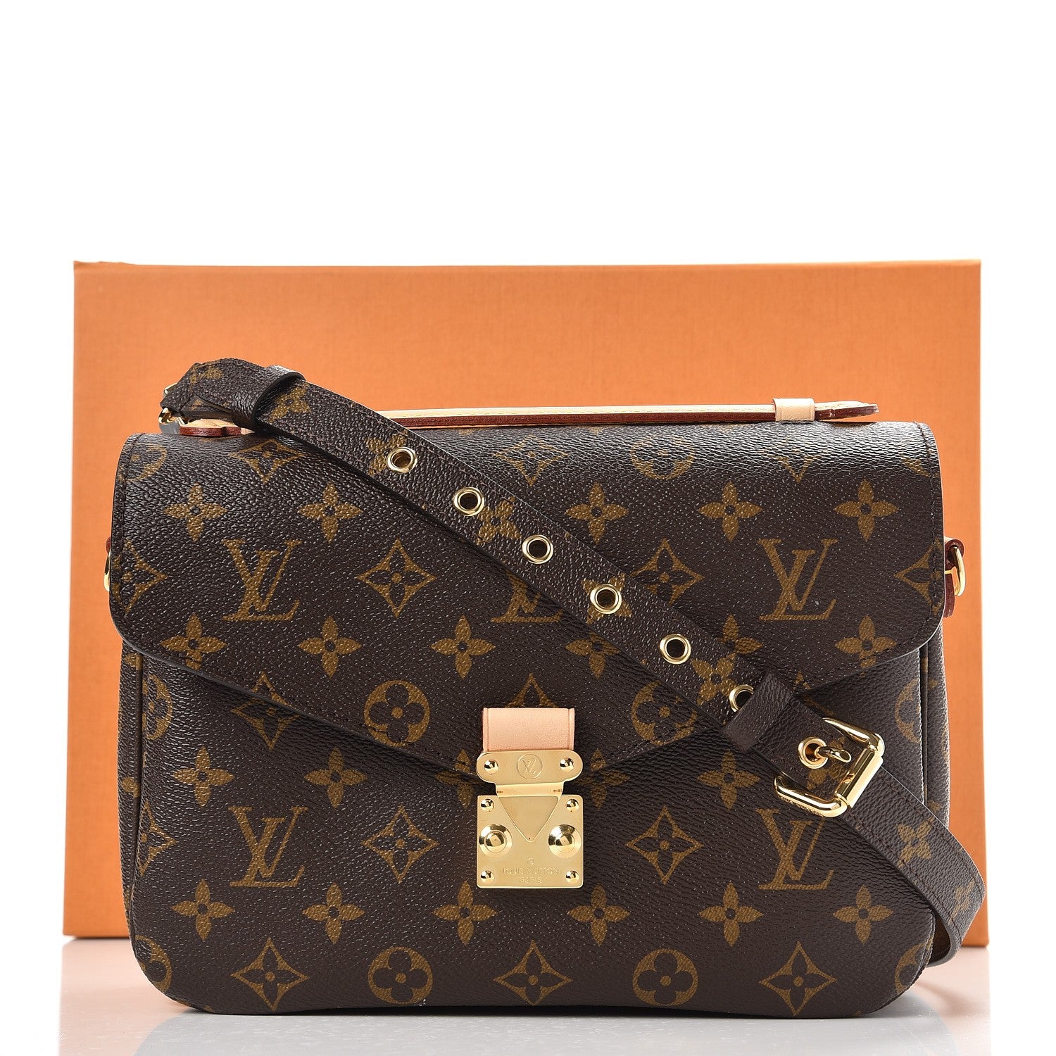 Louis Vuitton Monogram Pochette Metis 9 of 9