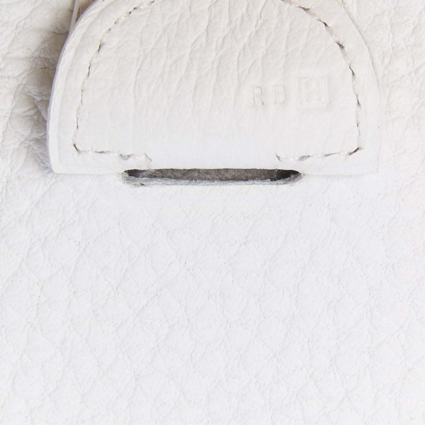 Taurillon Clemence Evelyne GM White