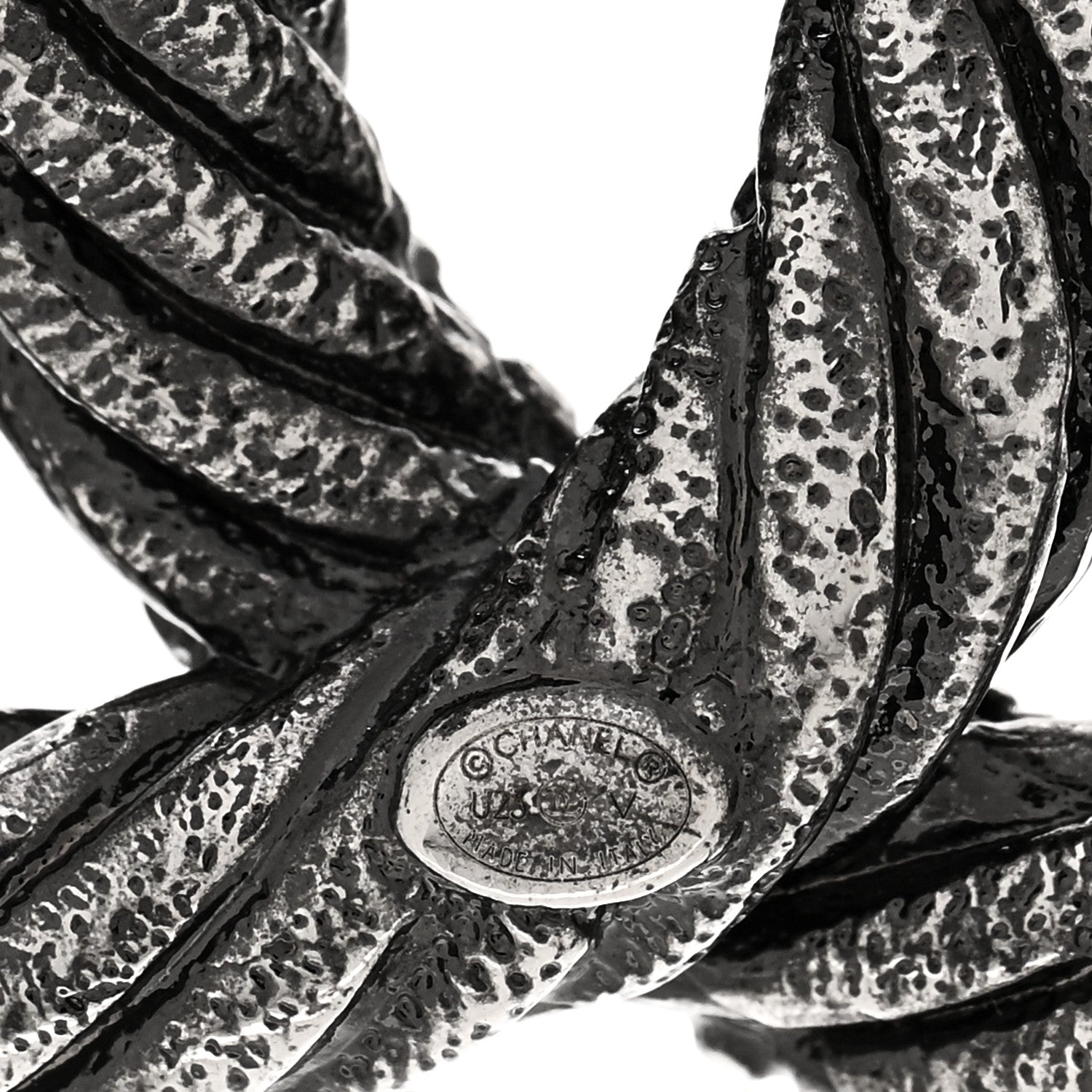 Chanel Ruthenium Twisted CC Brooch 4 of 4