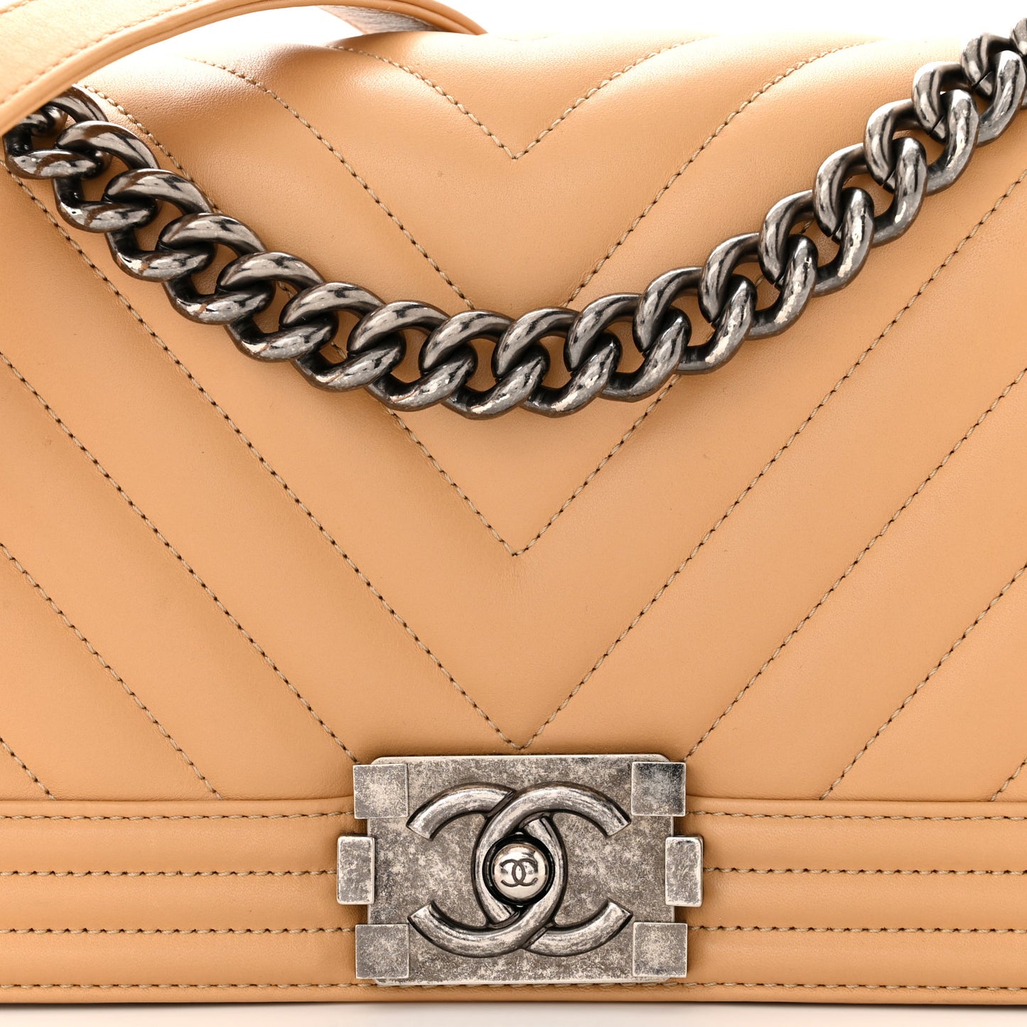 Lambskin Chevron Quilted Medium Boy Flap Beige