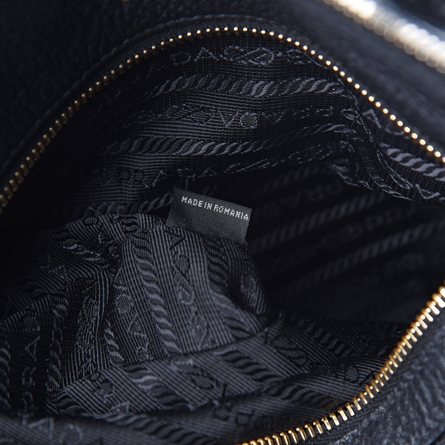 Vitello Daino Tote Black