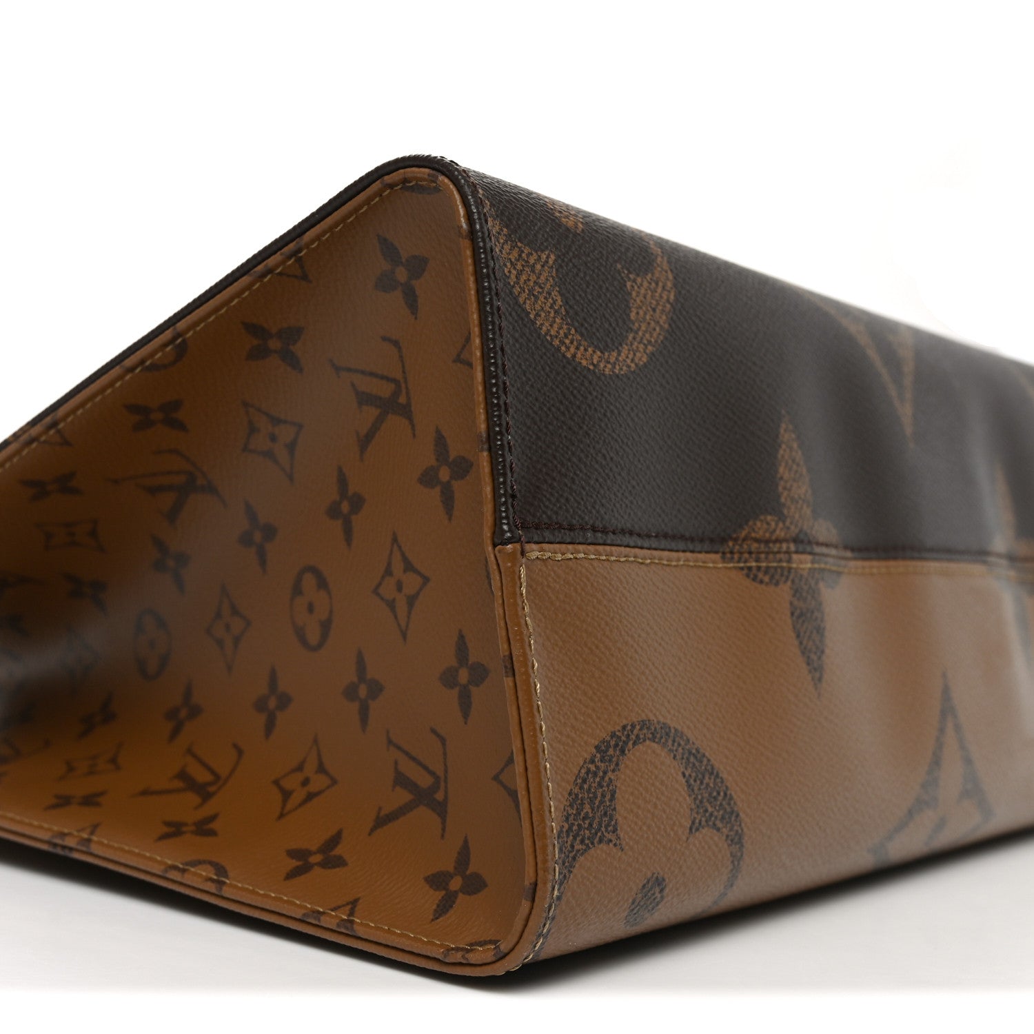 Louis Vuitton Reverse Monogram Giant Onthego MM 8 of 9
