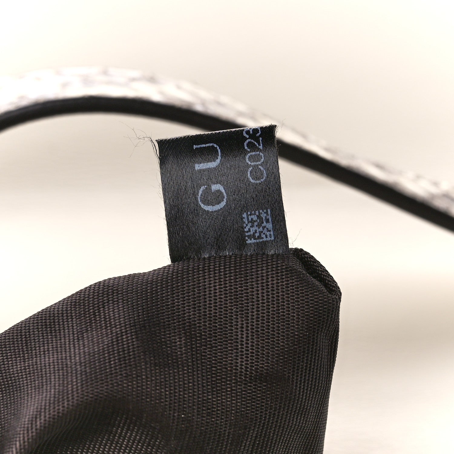 Gucci Snakeskin Embroidered Medium Osiride Top Handle Bag 8 of 14