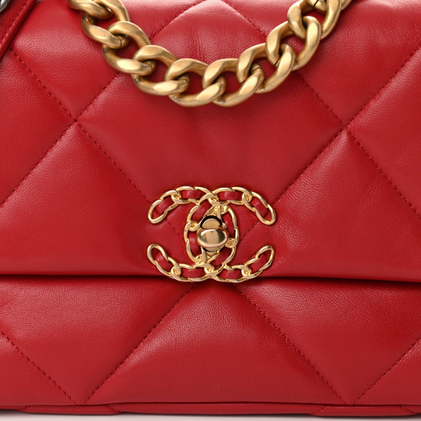 Lambskin Quilted Medium Chanel 19 Flap Red