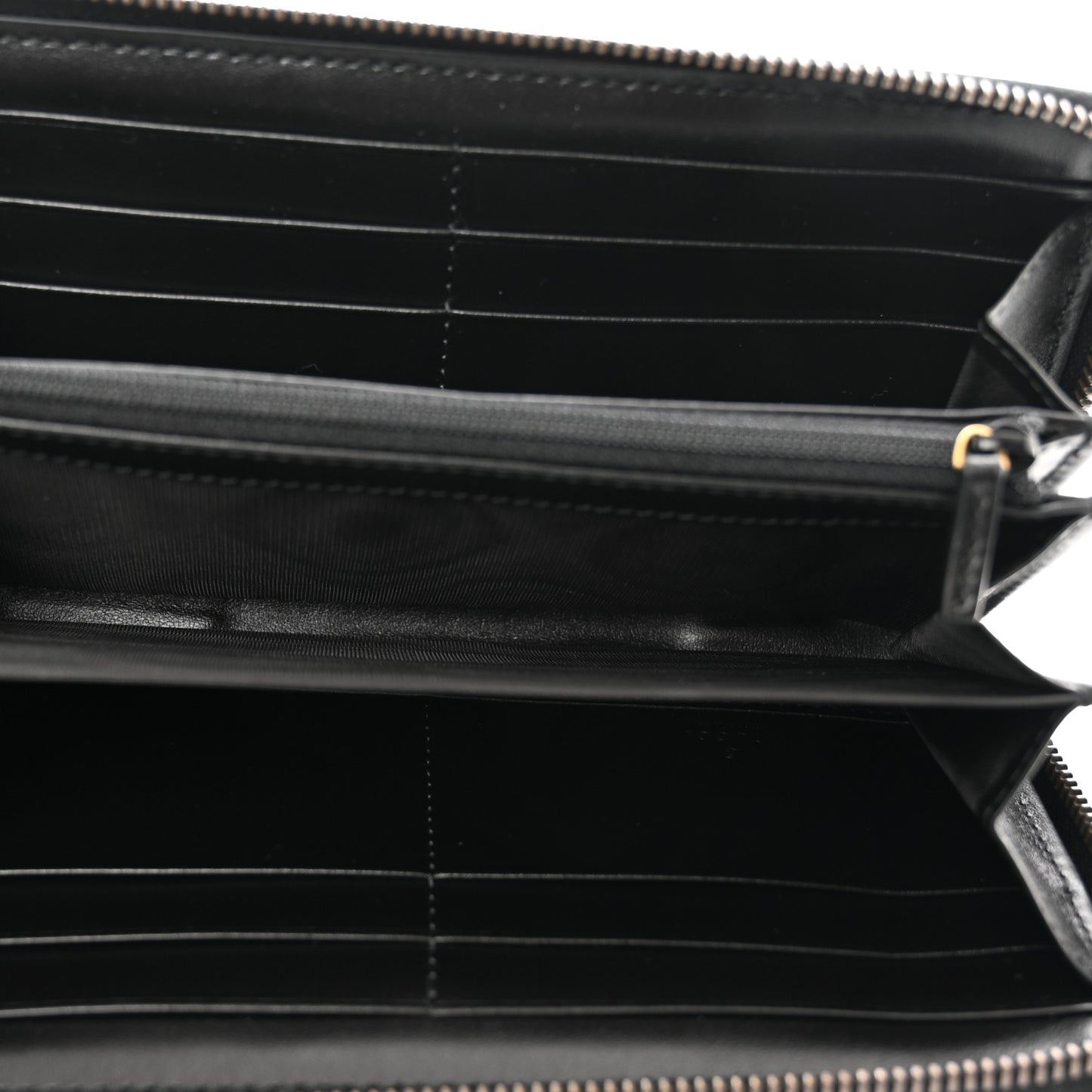 Calfskin Matelasse GG Marmont Zip Around Wallet Black