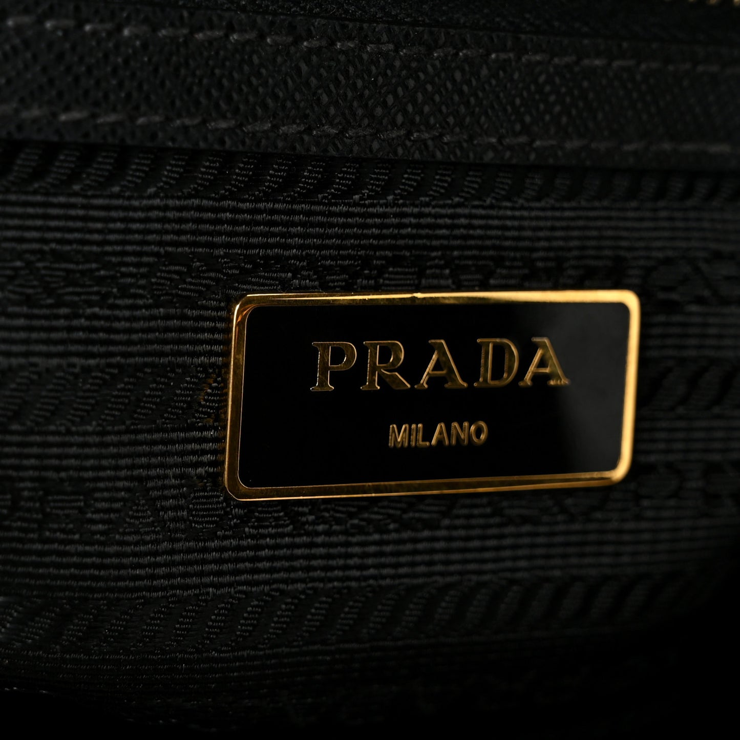 Saffiano Small Galleria Double Zip Tote Black