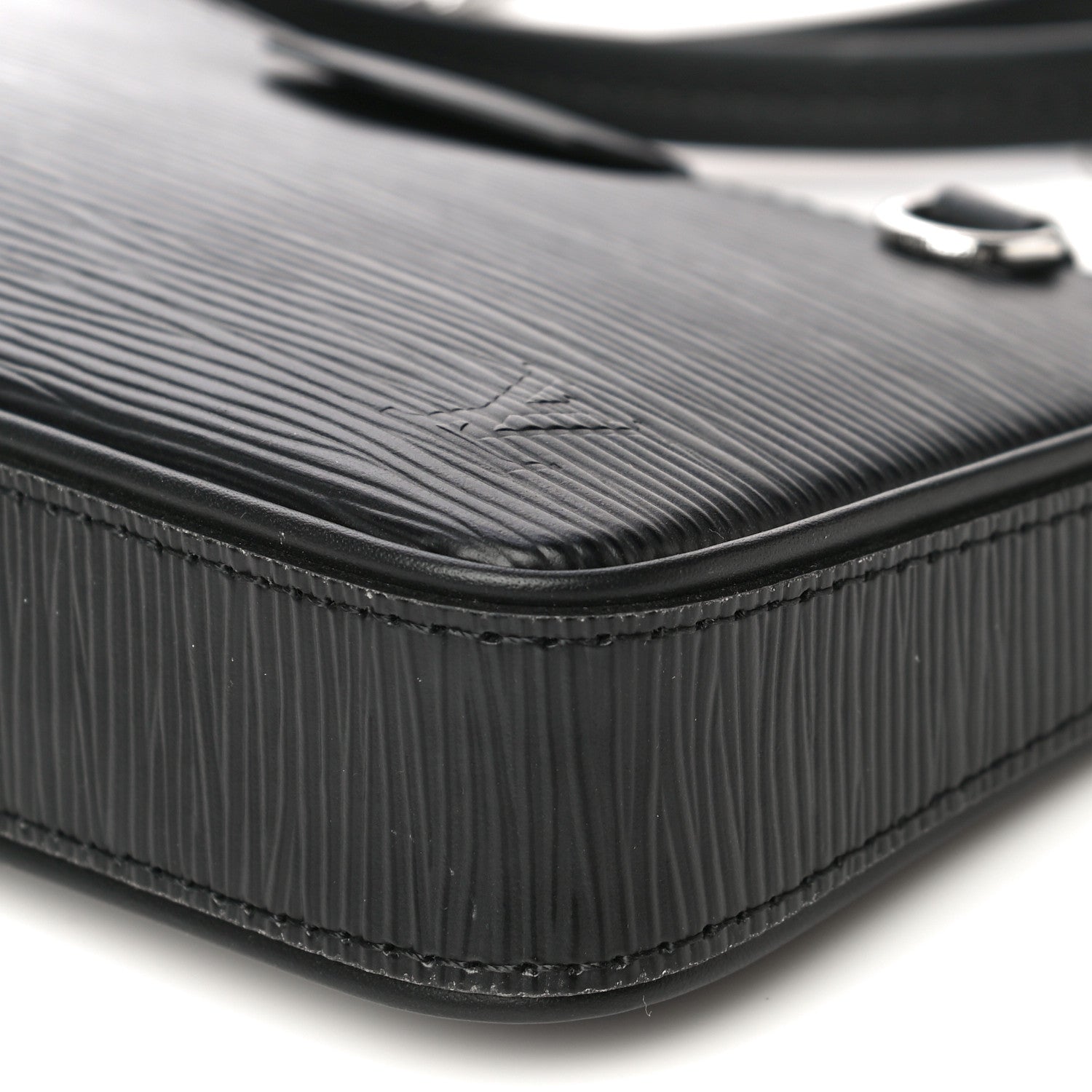 Louis Vuitton Epi Easy Pouch On Strap Black 7 of 9