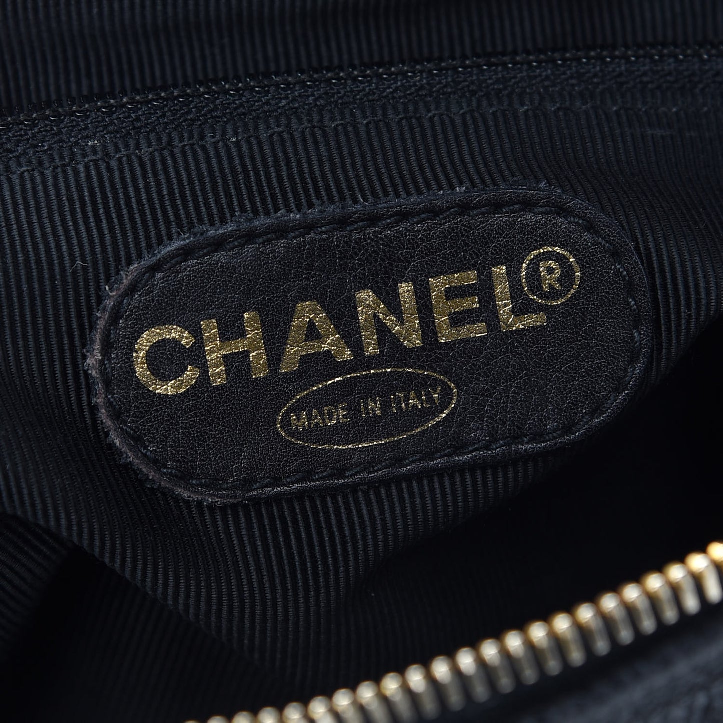 Caviar CC Shoulder Bag Black