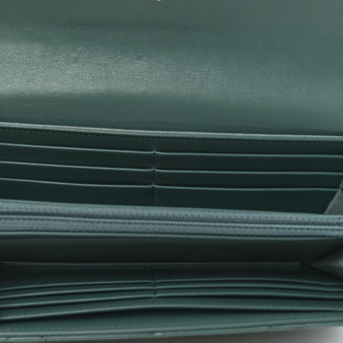Lambskin Quilted Chanel 19 Flap Wallet Green