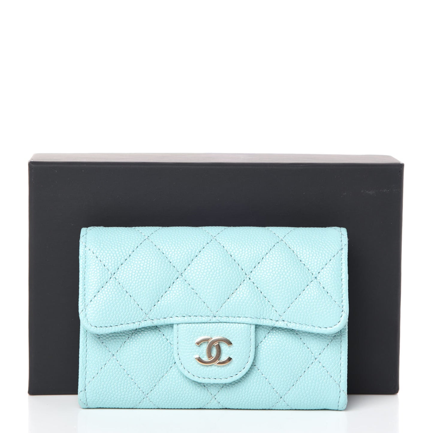 Caviar Quilted Card Holder Light Blue