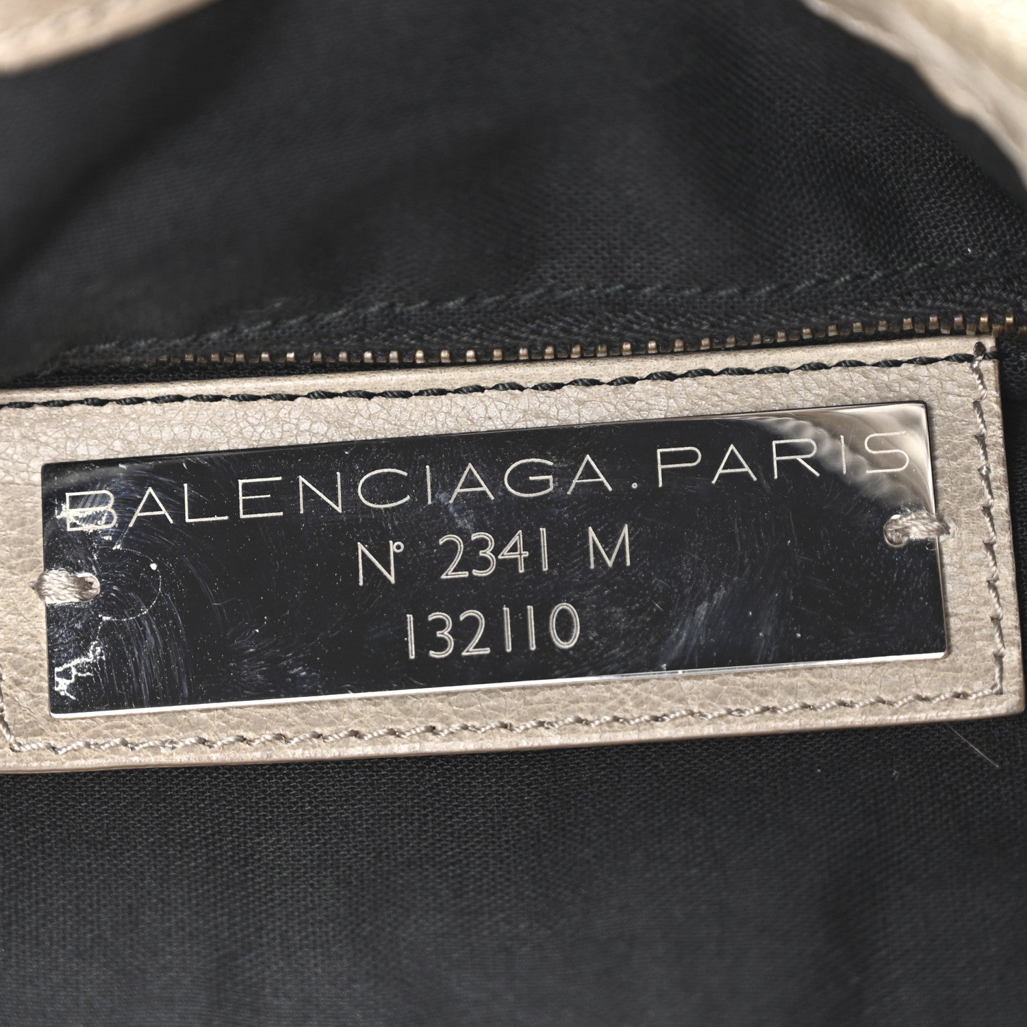 メグレのバカンス Balenciaga Agneau Classic Hardware Work Papyrus 1756965 – FASHIONPHILE