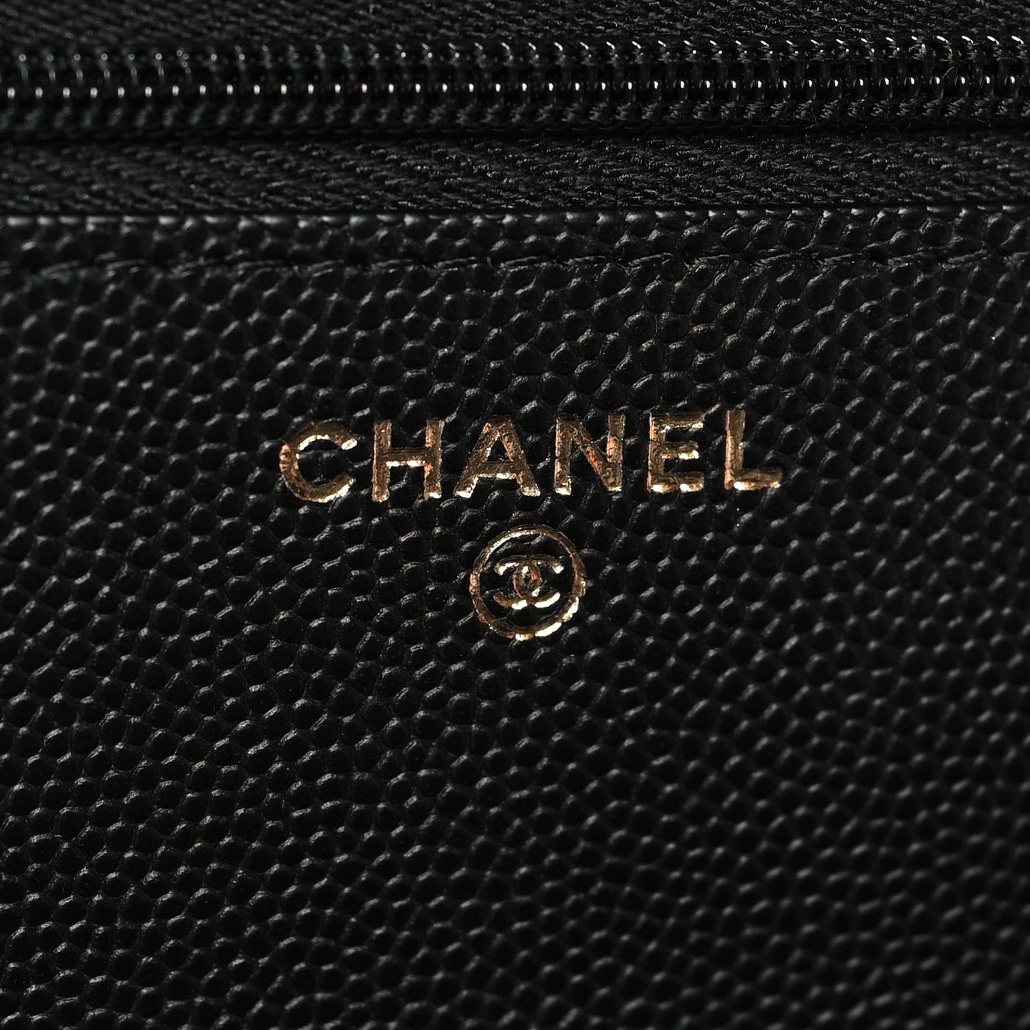 Caviar Quilted Striated CC Wallet On Chain WOC Black