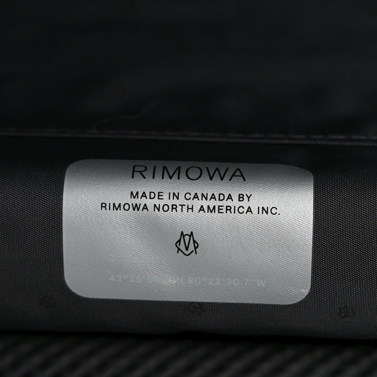 Rimowa Aluminum Classic Cabin Black 10 of 20