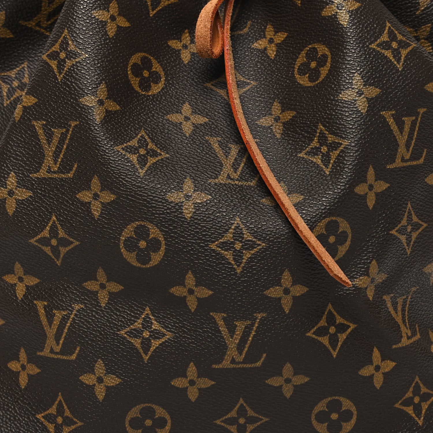 Louis Vuitton Monogram Petit Noe 8 of 10