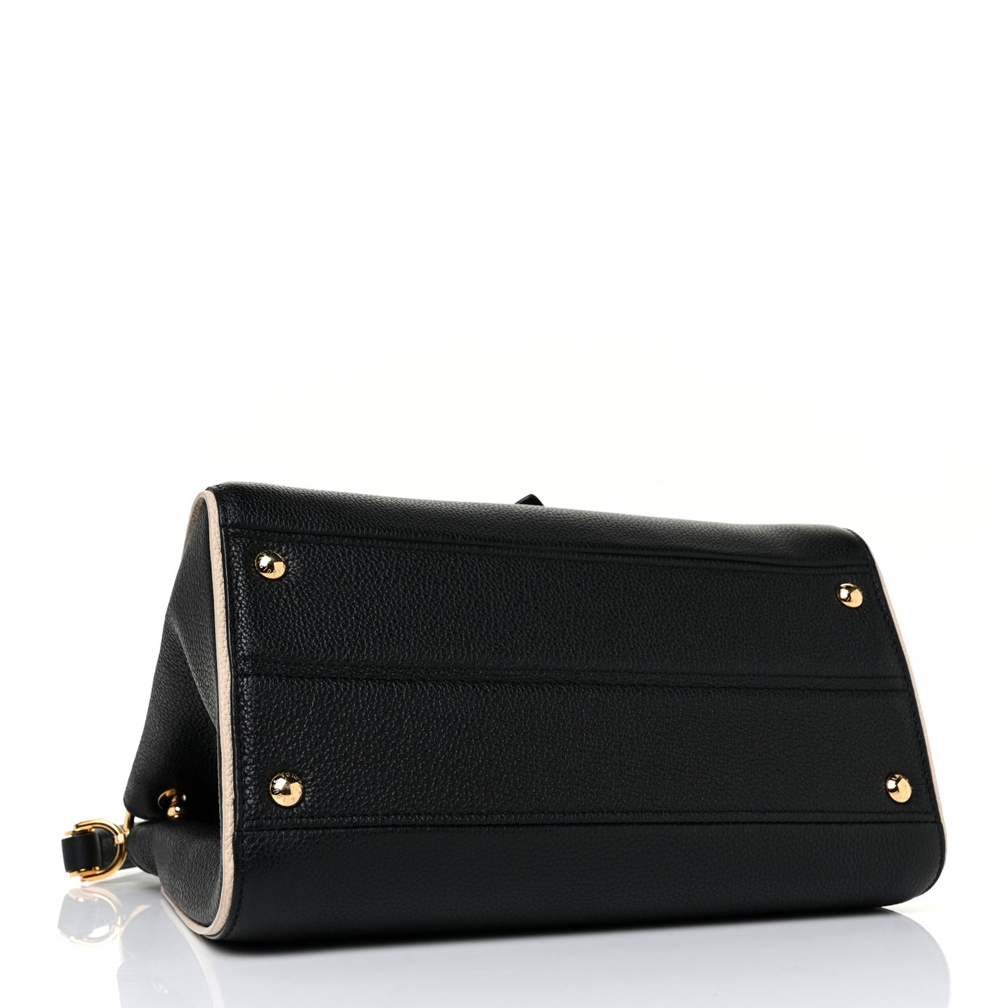 Monogram Double V Black