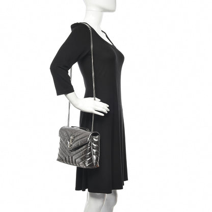 Saint Laurent Metallic Calfskin Y Quilted Monogram Small Loulou Chain Satchel Acciaio 2 of 11
