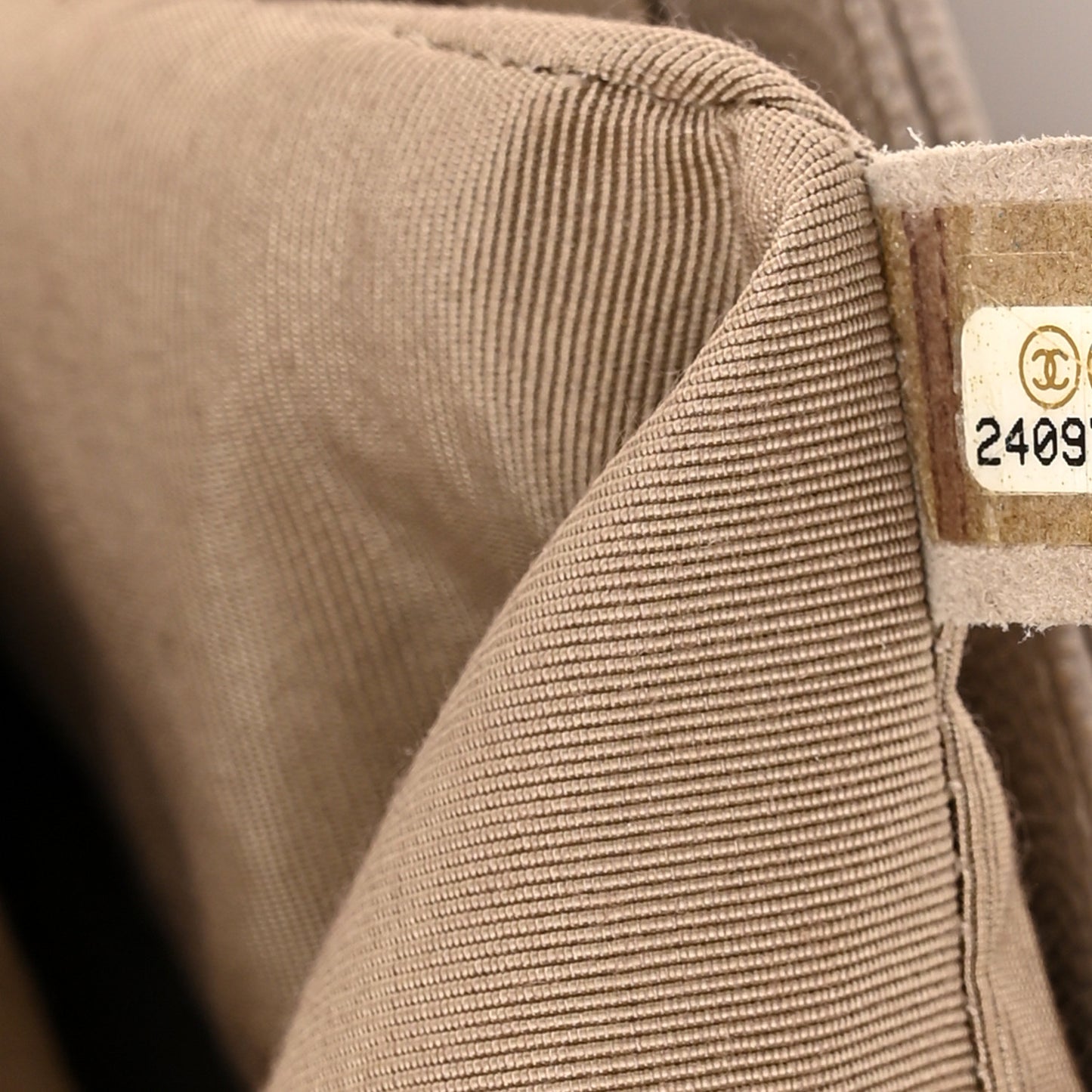 Caviar Quilted New Medium Boy Flap Dark Beige