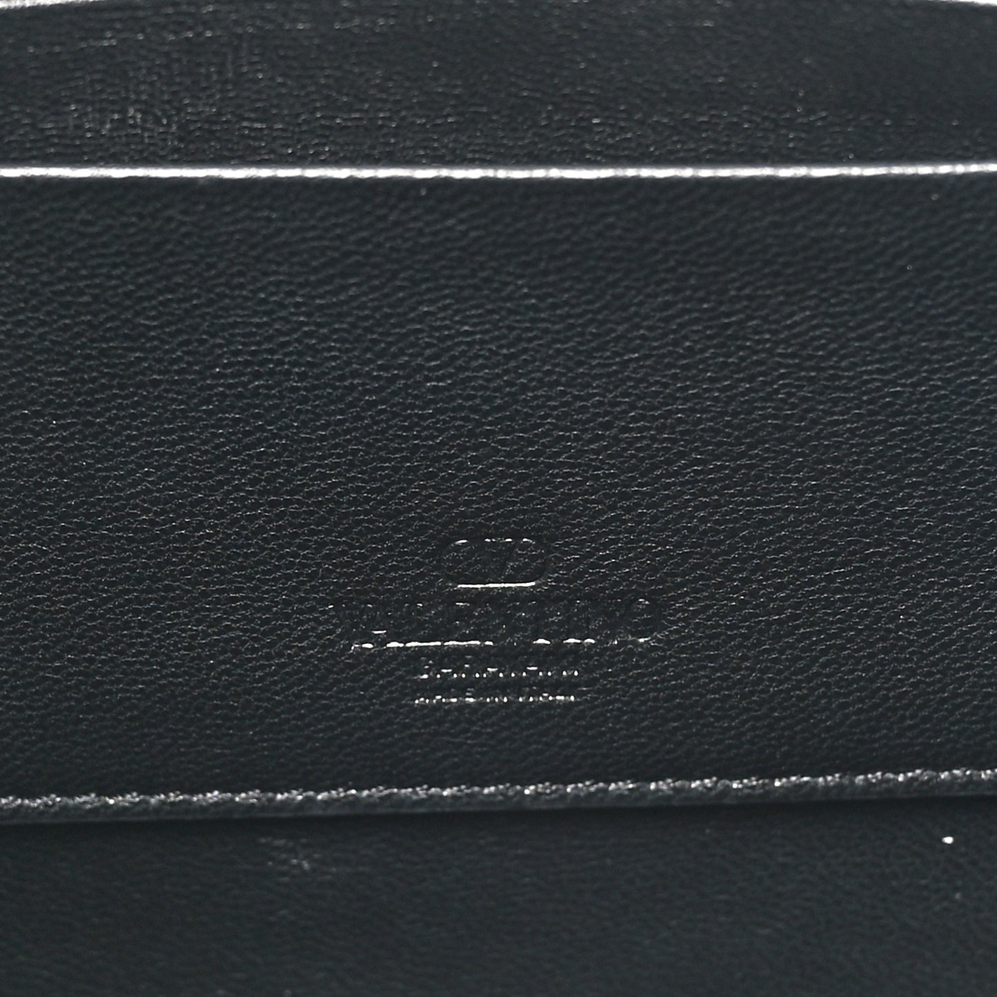 Vitello Monochrome Large Rockstud Zip Pouch Black