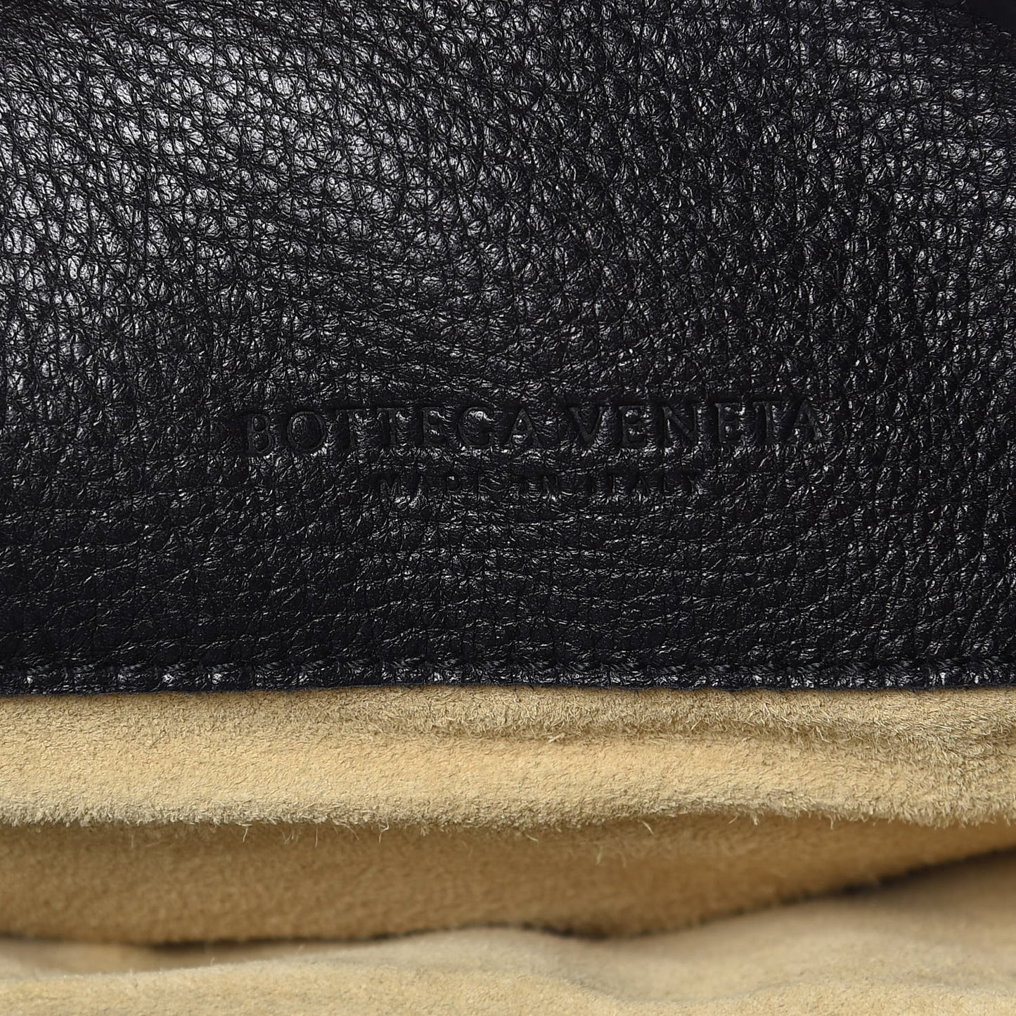 Cervo Intrecciato Shoulder Bag Black