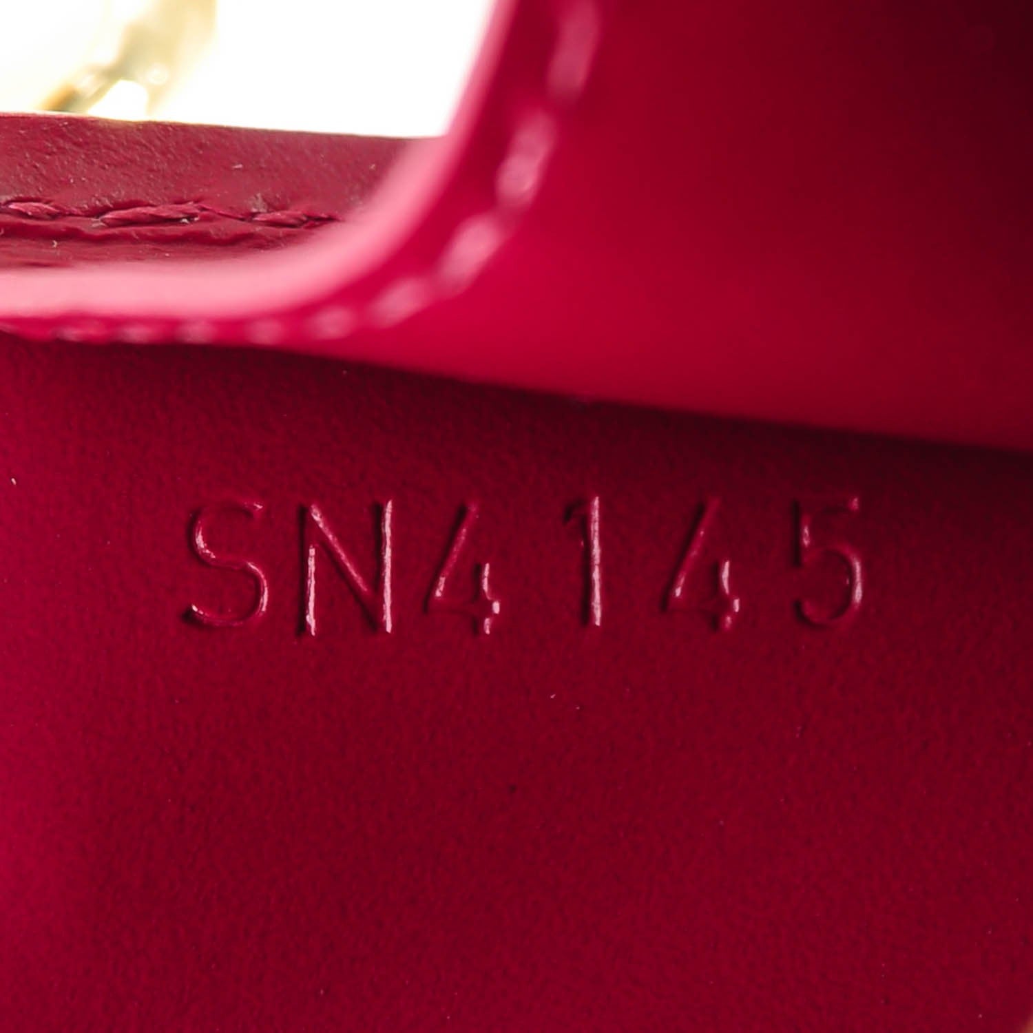 Louis Vuitton Vernis Key Pouch Magenta 7 of 7
