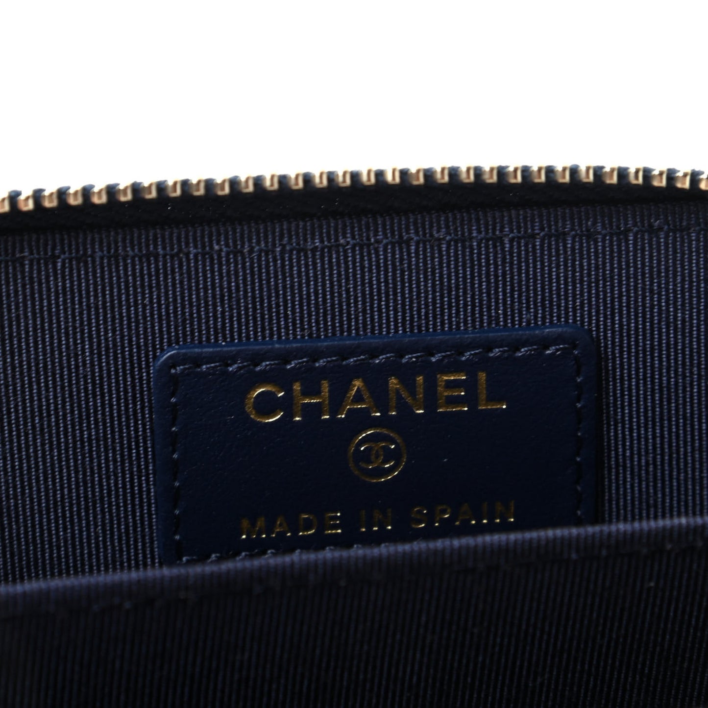 Caviar Quilted Zip Card Holder Navy