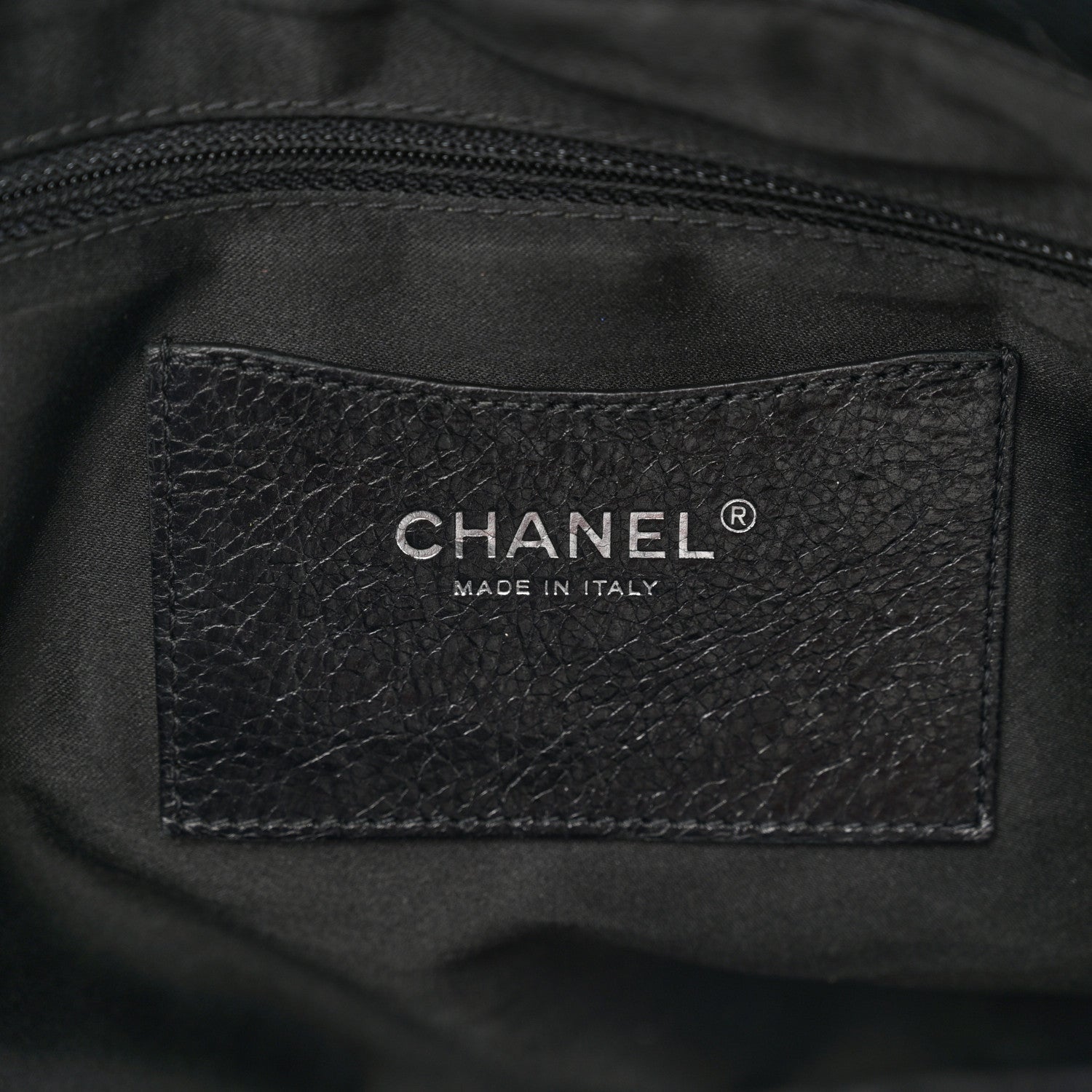 Chanel Glazed Calfskin Large On the Road Zip Tote Black 7 of 11