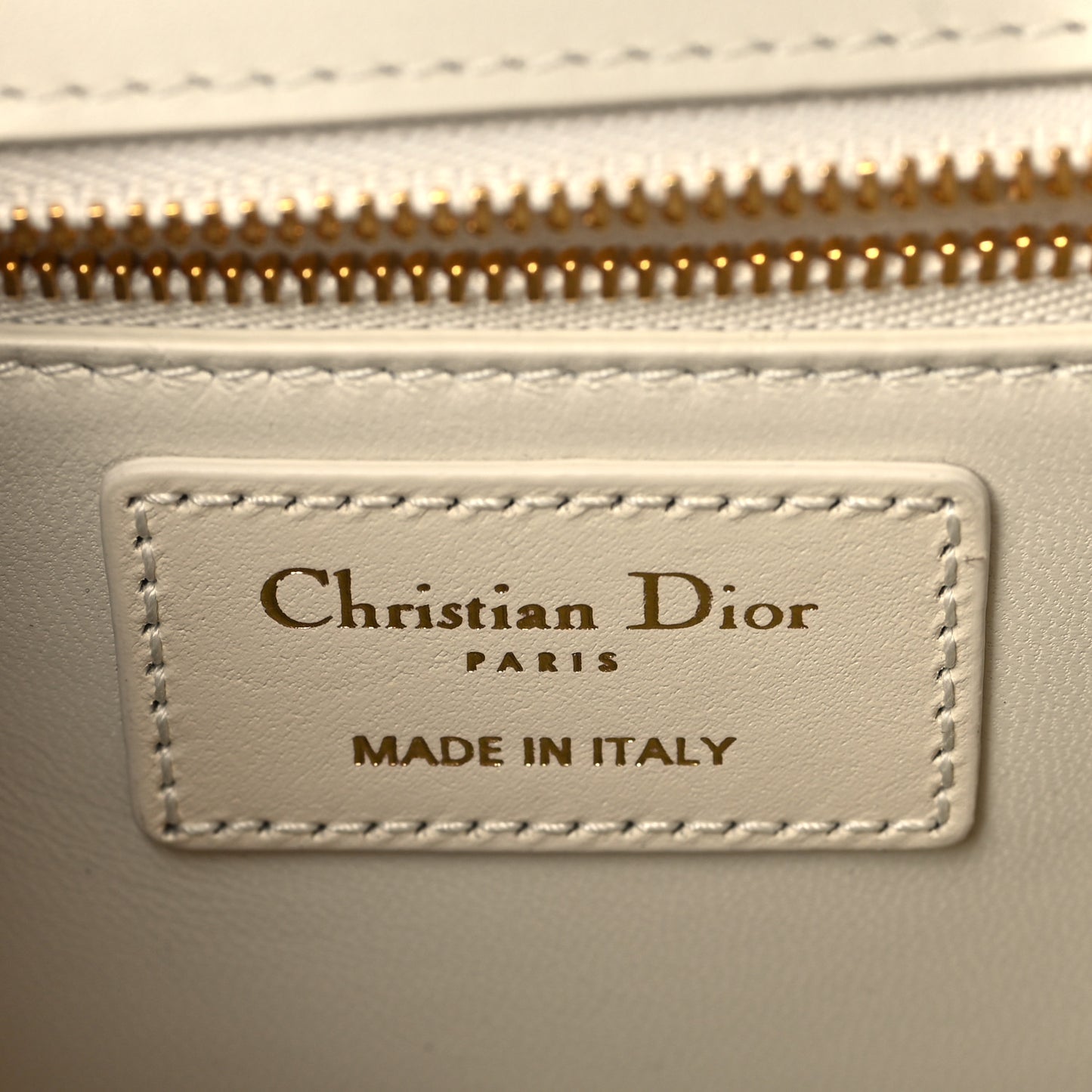 Box Calfskin 30 Montaigne Flap Bag Latte