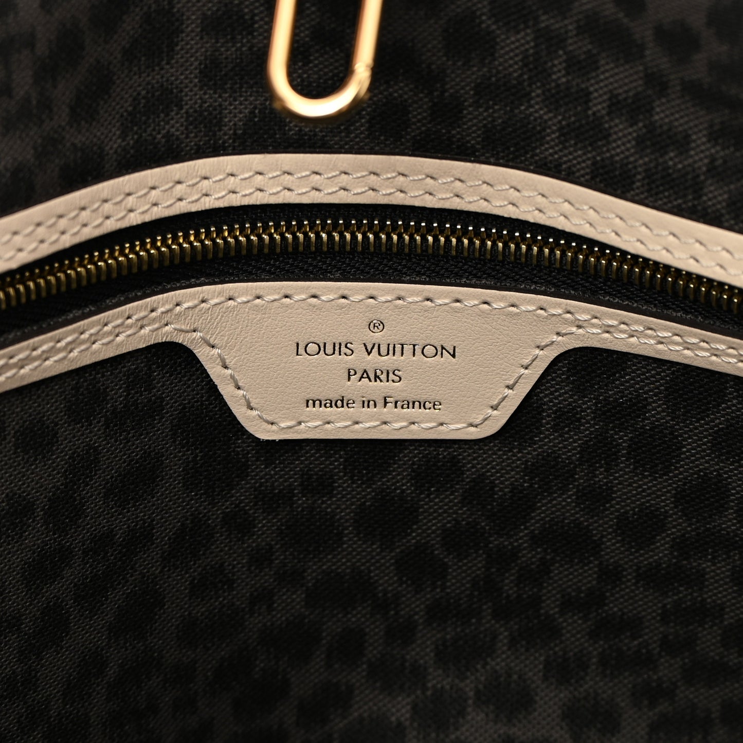 Monogram Giant Wild at Heart Neverfull MM Creme