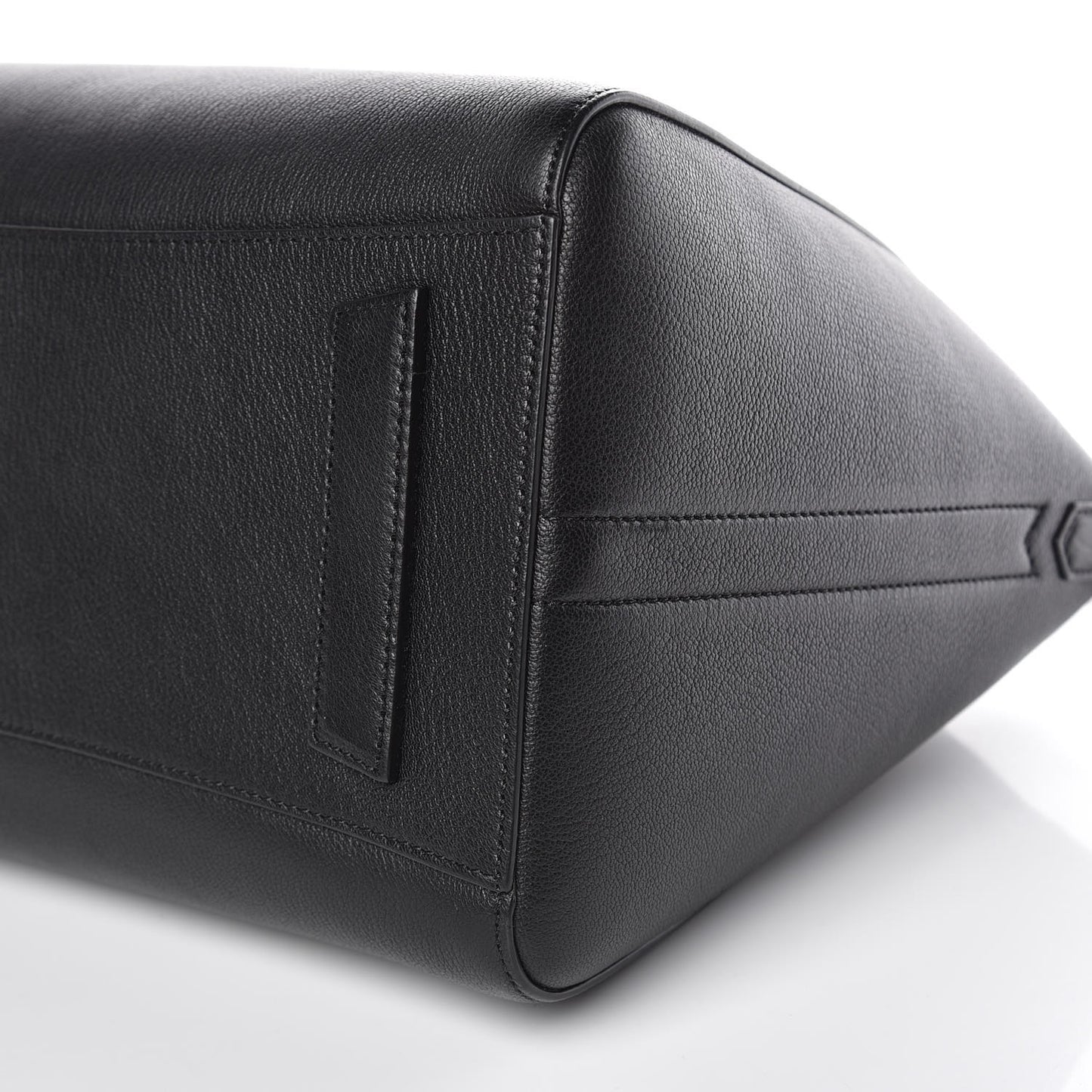 Sugar Goatskin Medium Antigona Black