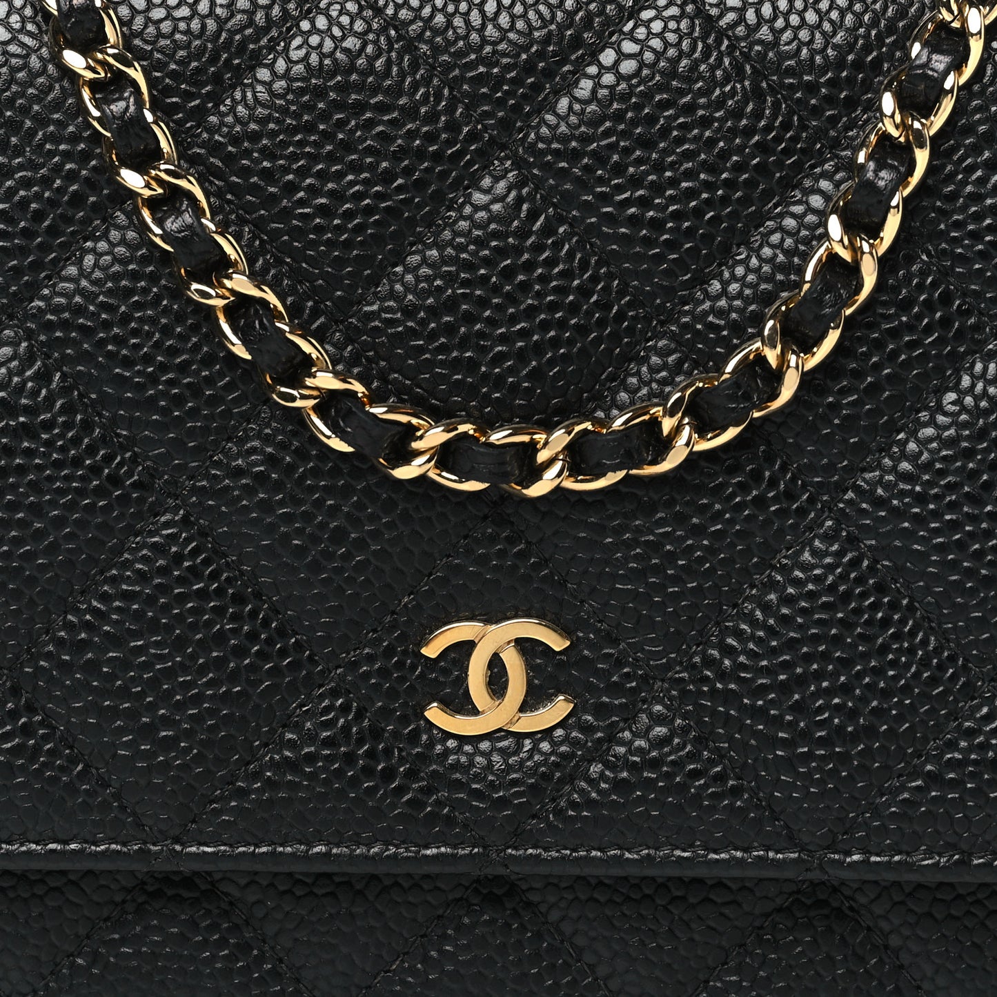 Caviar Quilted Wallet on Chain WOC Black