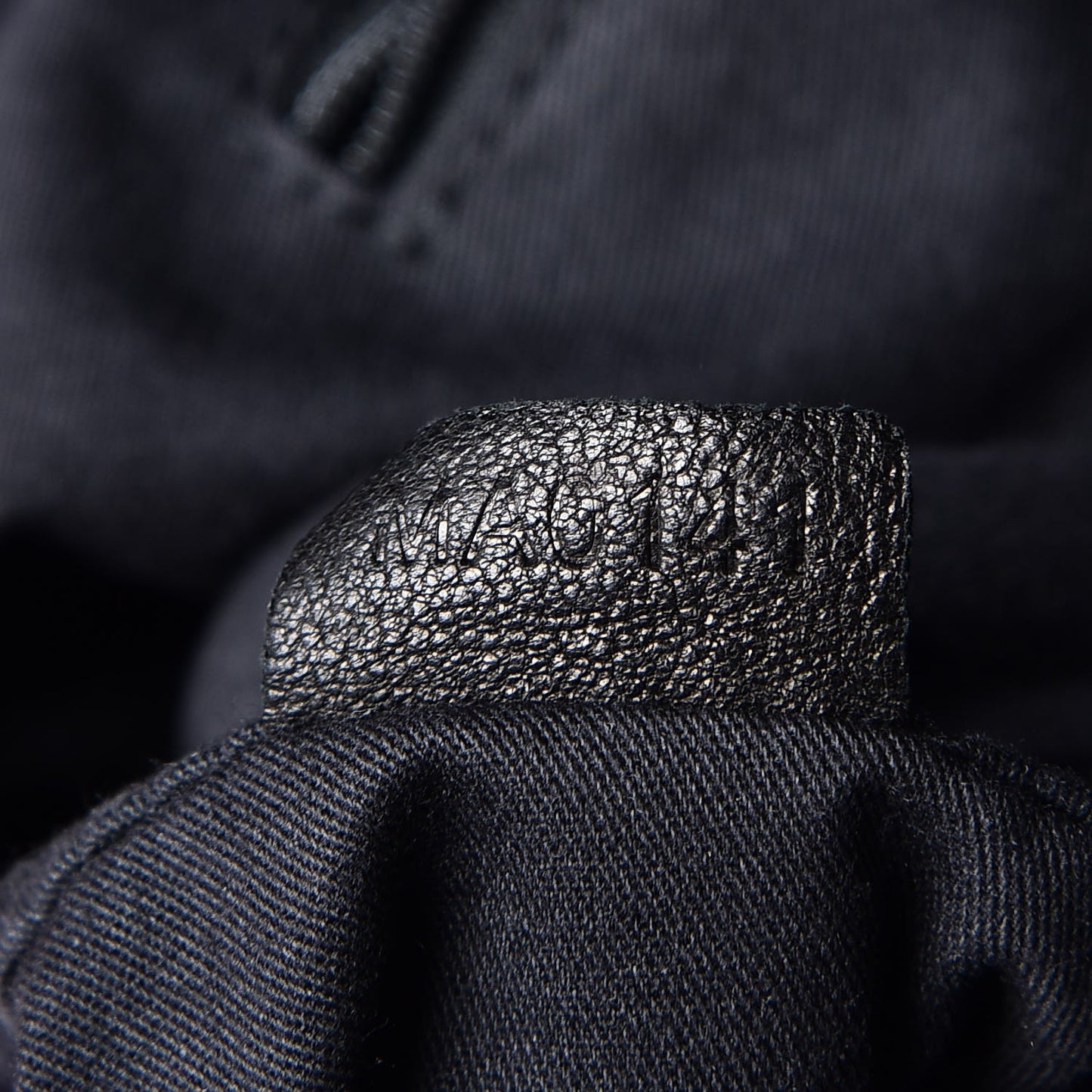 Lambskin Medium Nightingale Black