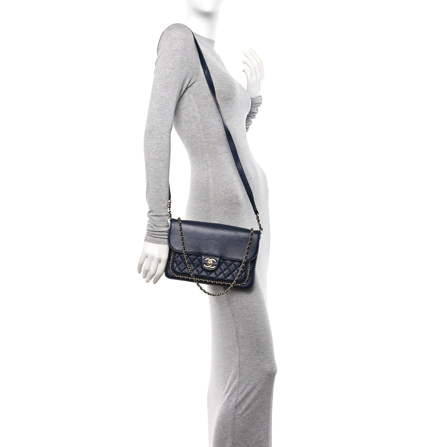Lambskin Quilted Large CC Unchained Crossbody Navy