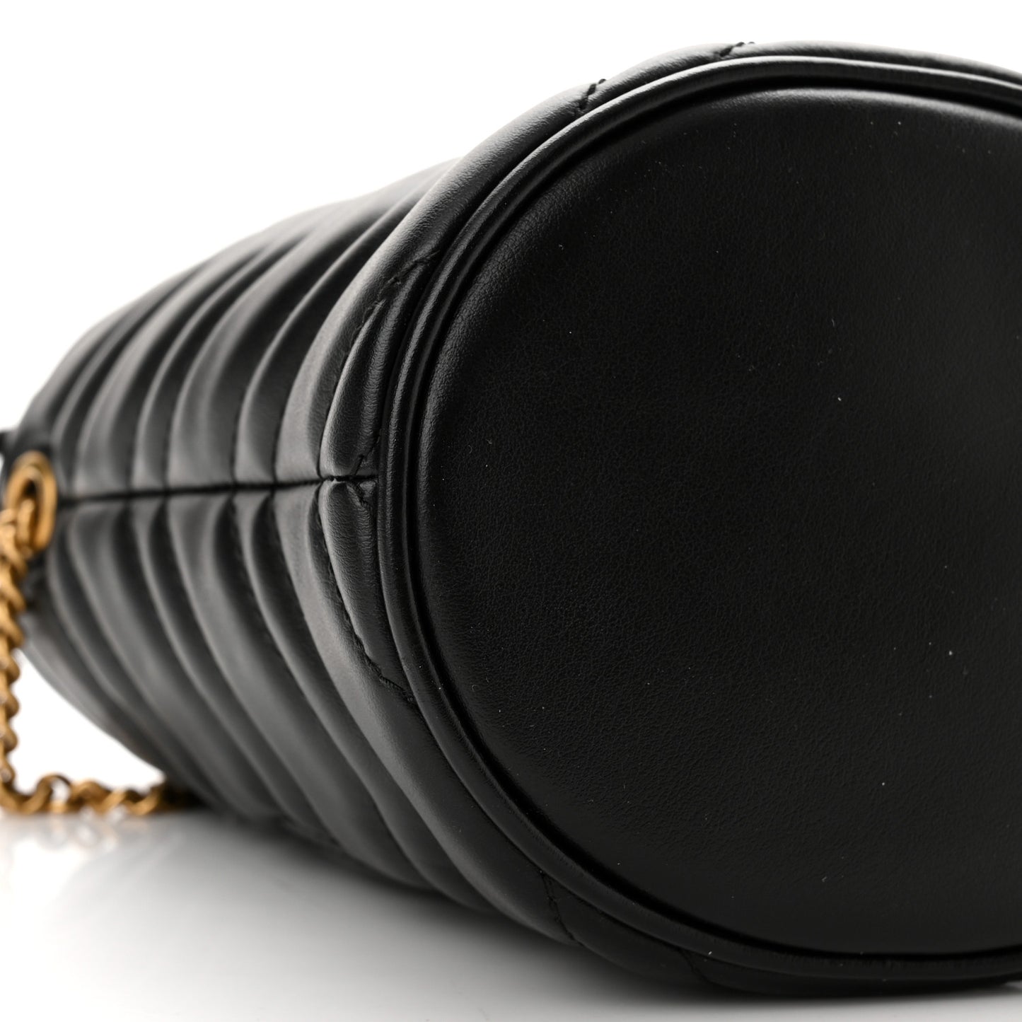 Calfskin Matelasse Mini GG Marmont 2.0 Bucket Bag Black