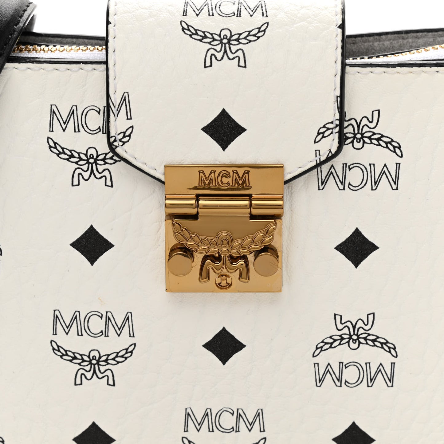 Visetos Small Patricia Chain Wallet White