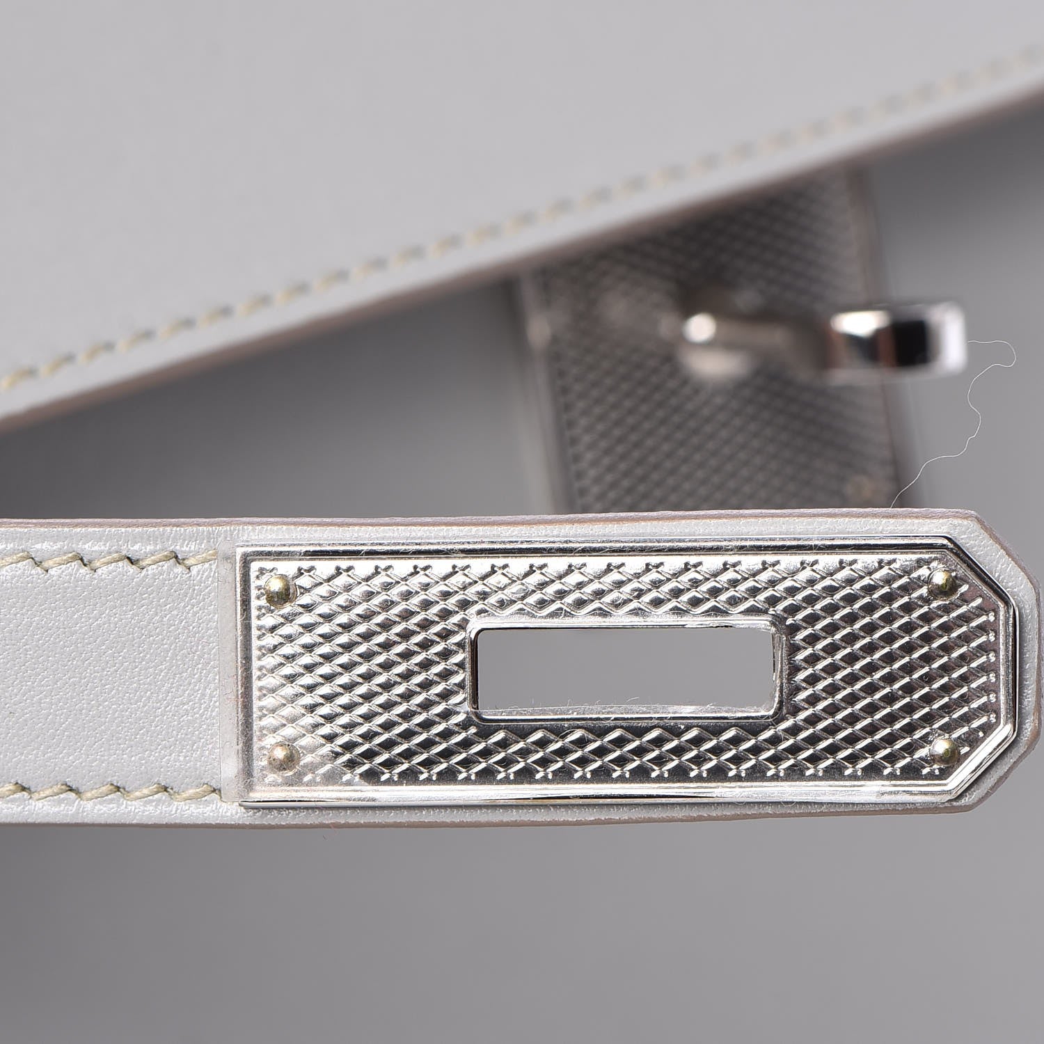 Hermes Tadelakt Kelly Sellier Guilloche 28 Gris Perle 27 of 36