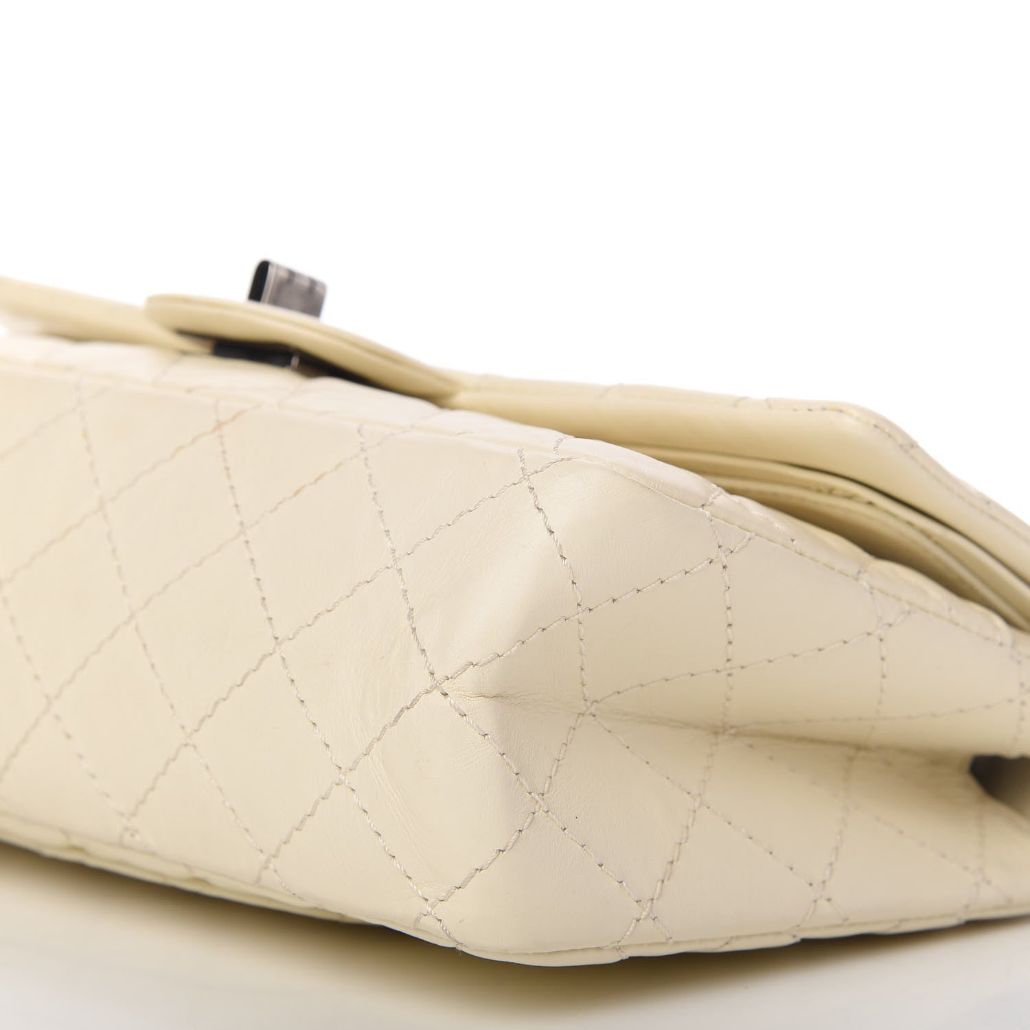 Chanel Aged Calfskin Quilted 2.55 Reissue 225 Flap White 7 of 10