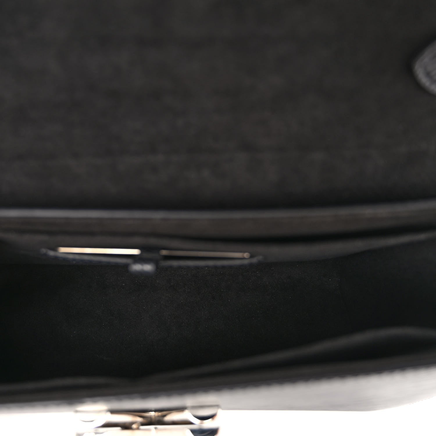 Louis Vuitton Epi Twist Shoulder Bag MM Black 5 of 9
